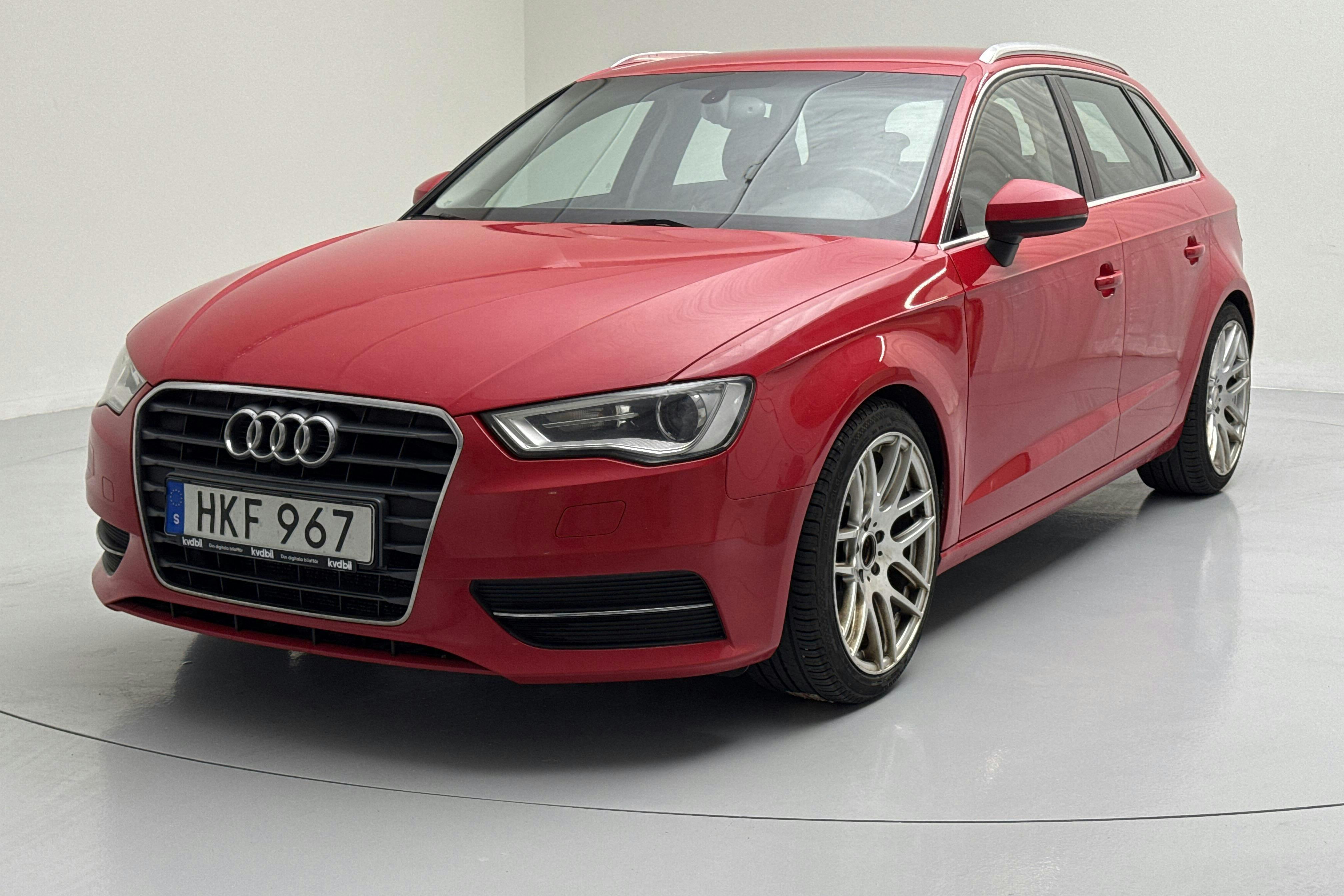 Audi A3 1.2 TFSI Sportback (105hk) - 18 822 mil - Manuell - röd - 2014