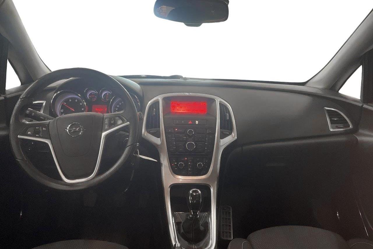 Opel Astra 1.7 CDTI ecoFLEX Sports Tourer (130hk) - 14 100 mil - Manuell - svart - 2012