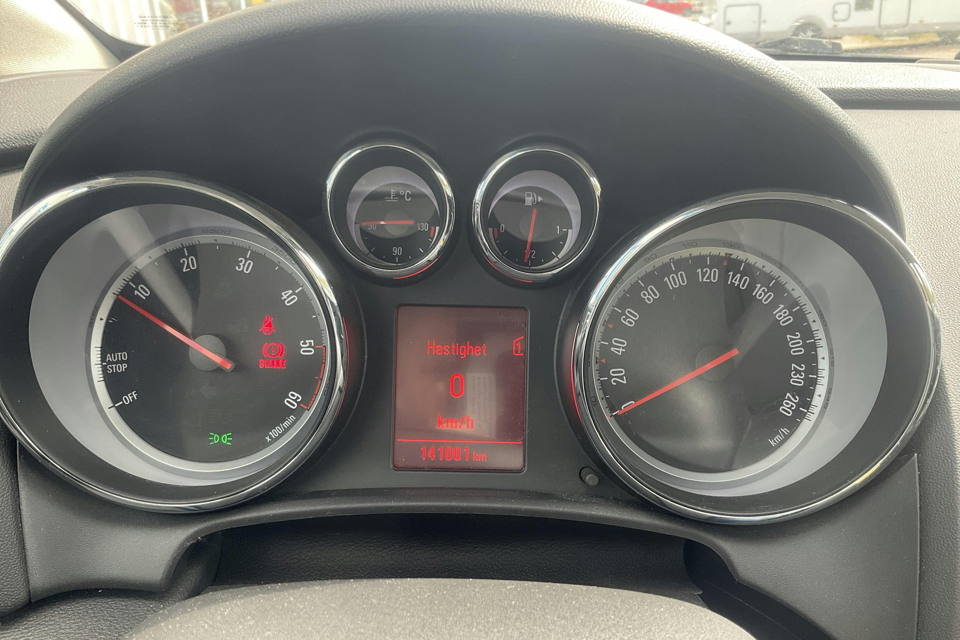 Opel Astra 1.7 CDTI ecoFLEX Sports Tourer (130hk) - 14 100 mil - Manuell - svart - 2012