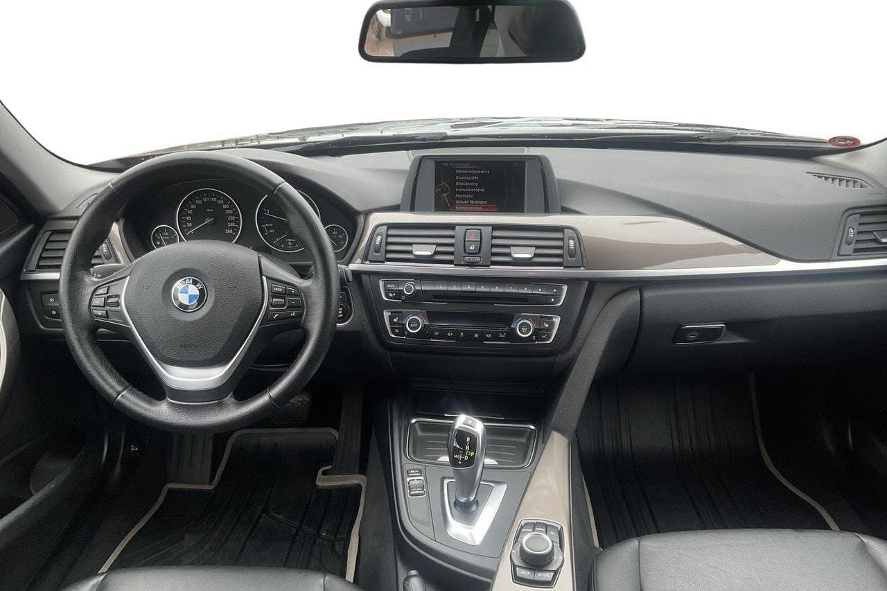 BMW 320d xDrive Touring, F31 (184hk) - 125 170 km - Automatic - black - 2015