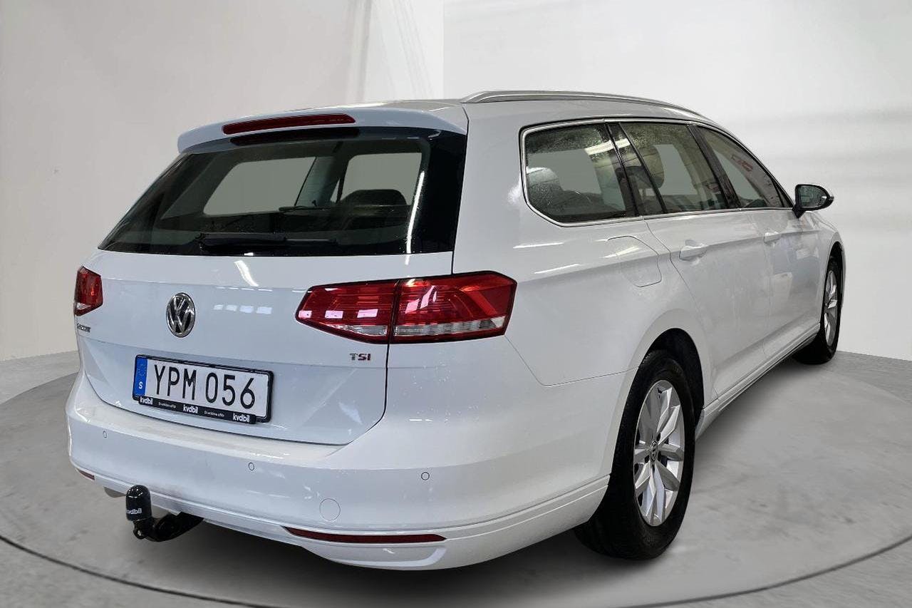 VW Passat 1.4 TSI Sportscombi (150hk) - 9 429 mil - Automat - vit - 2018