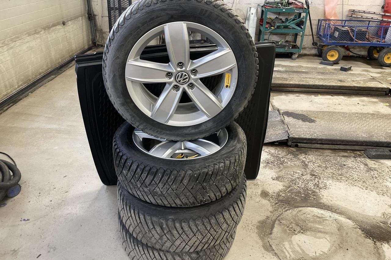 VW Passat 1.4 TSI Sportscombi (150hk) - 9 429 mil - Automat - vit - 2018