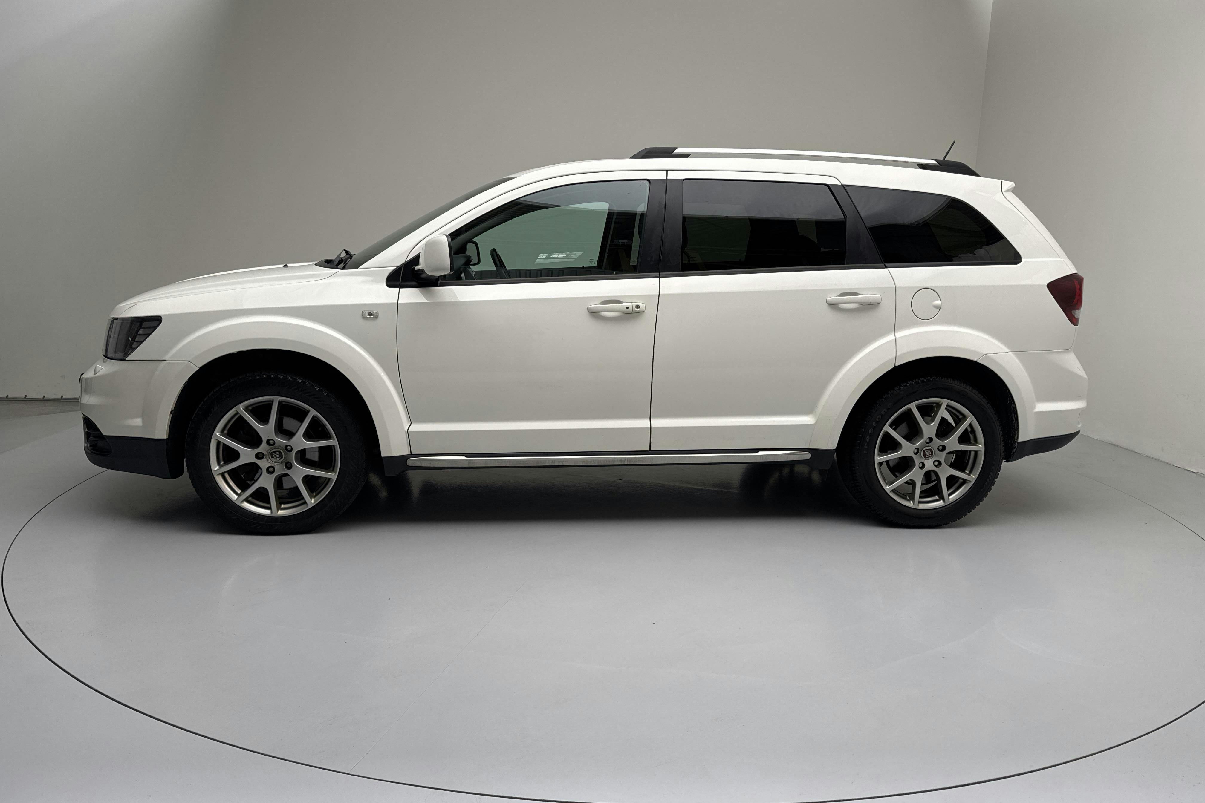 Fiat Freemont 2.0 Multijet AWD (170hk) - 159 430 km - Automatic - white - 2015