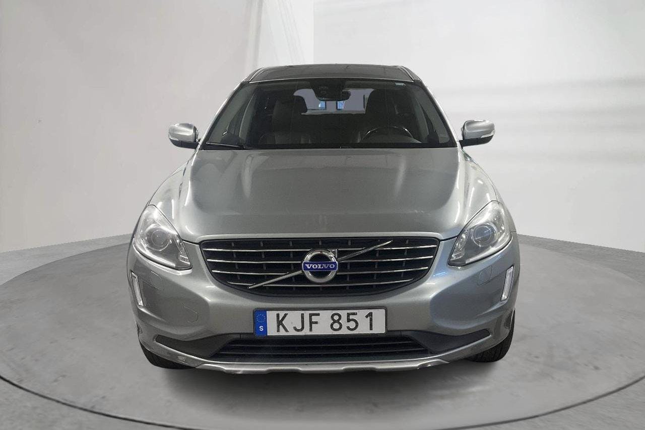 Volvo XC60 D4 AWD (181hk) - 29 283 mil - Automat - silver - 2015