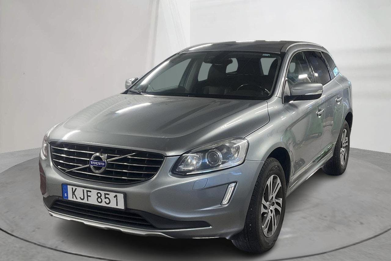Volvo XC60 D4 AWD (181hk) - 29 283 mil - Automat - silver - 2015
