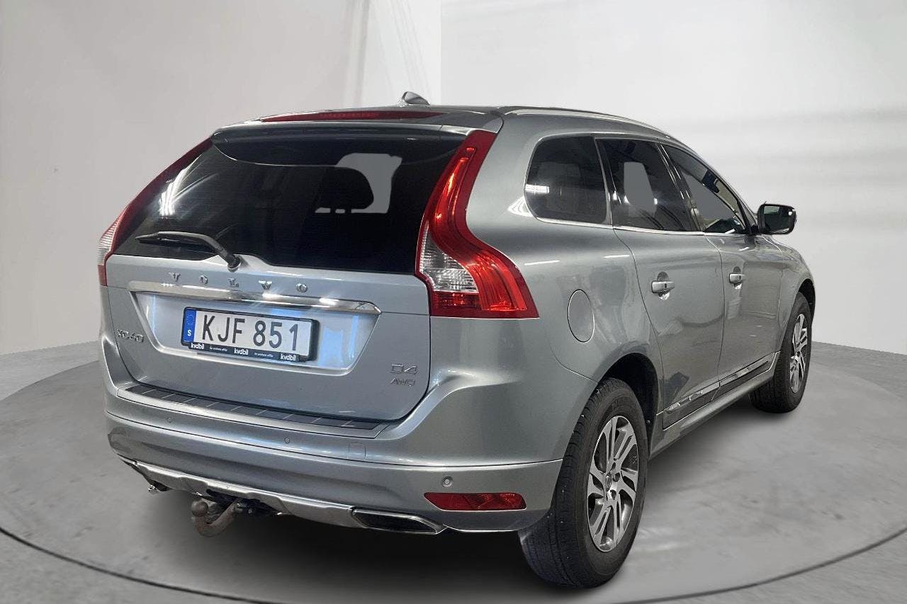 Volvo XC60 D4 AWD (181hk) - 29 283 mil - Automat - silver - 2015