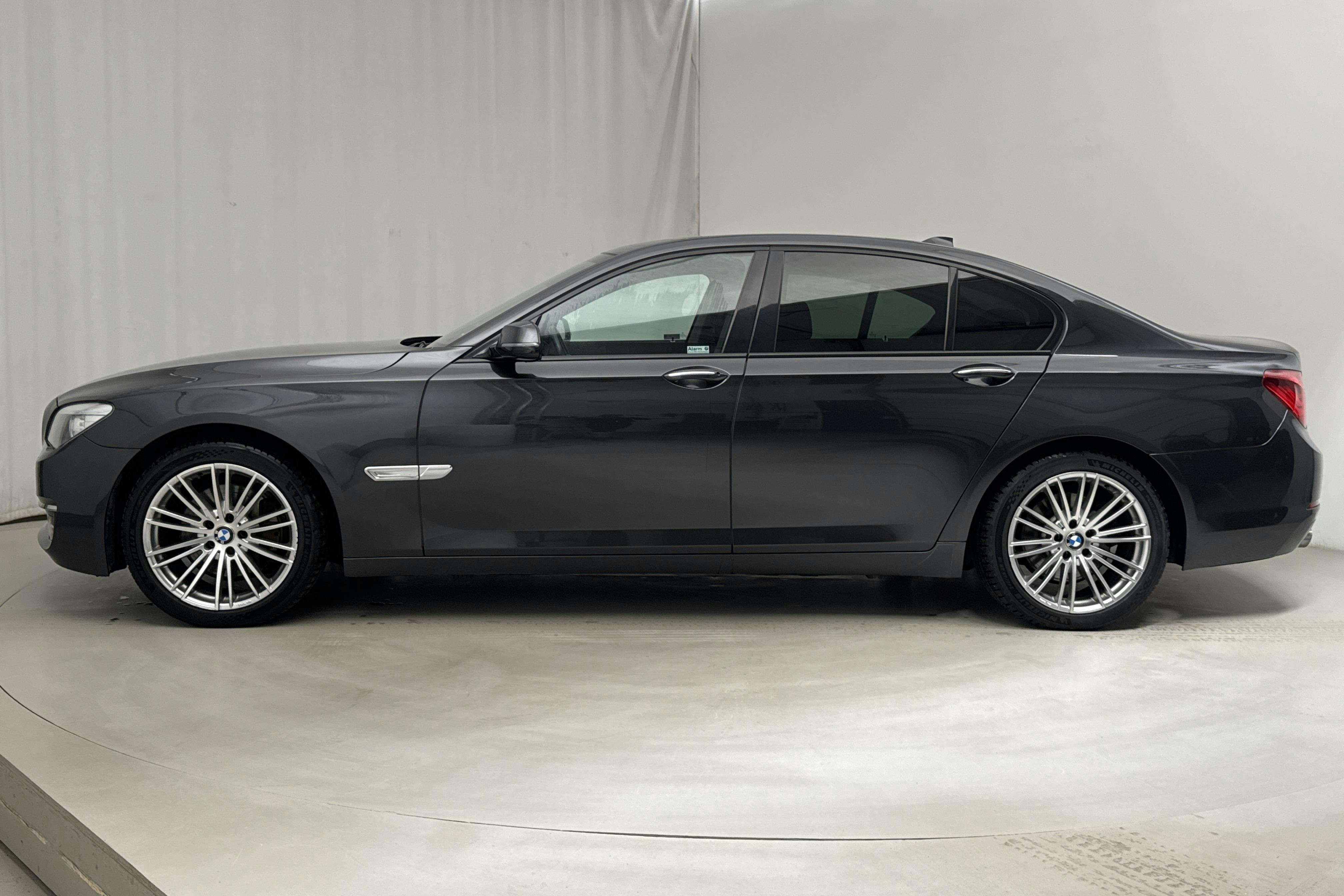 BMW 730d xDrive Sedan, F01 (258hk) - 172 210 km - Automatic - gray - 2014