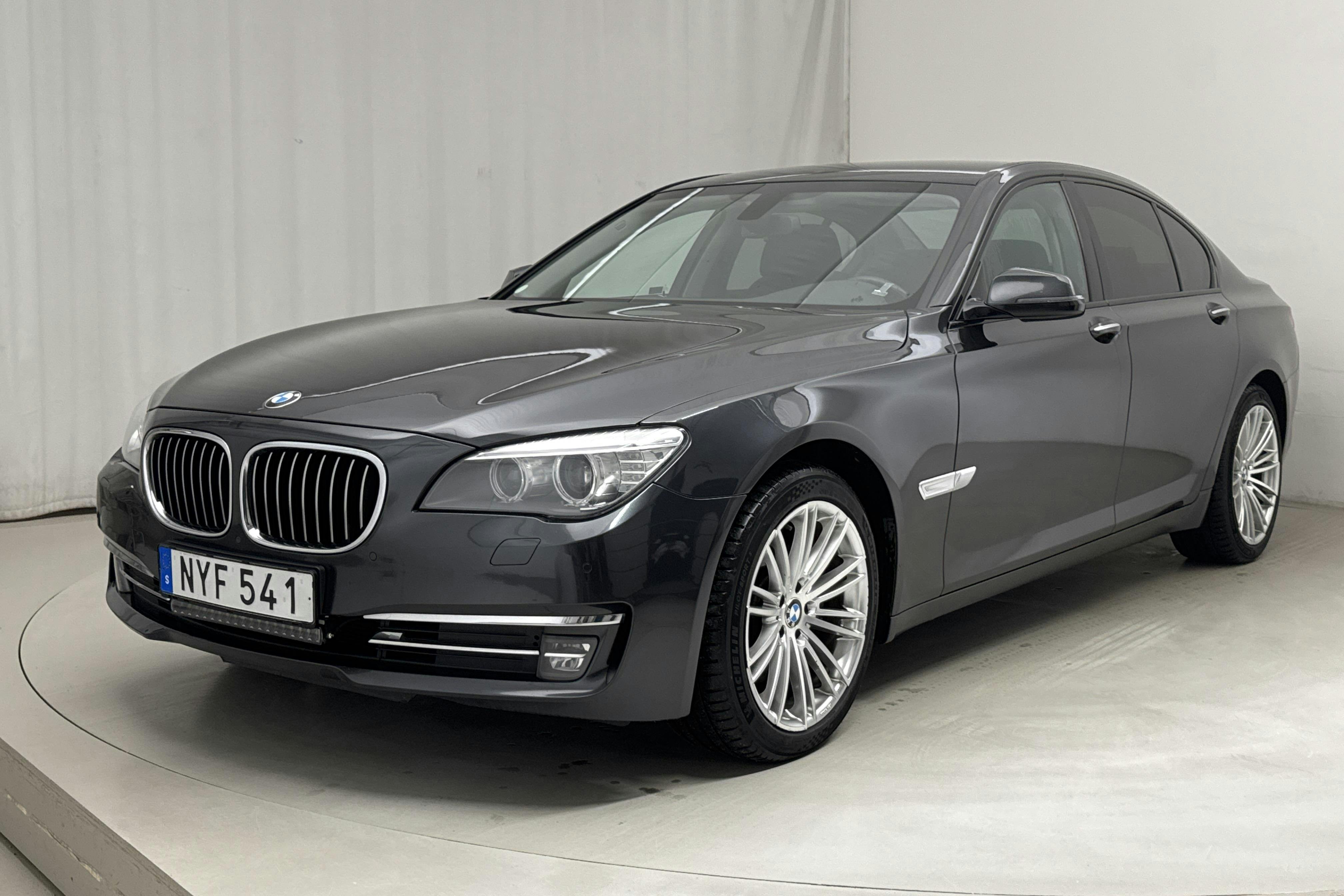 BMW 730d xDrive Sedan, F01 (258hk) - 172 210 km - Automatic - gray - 2014
