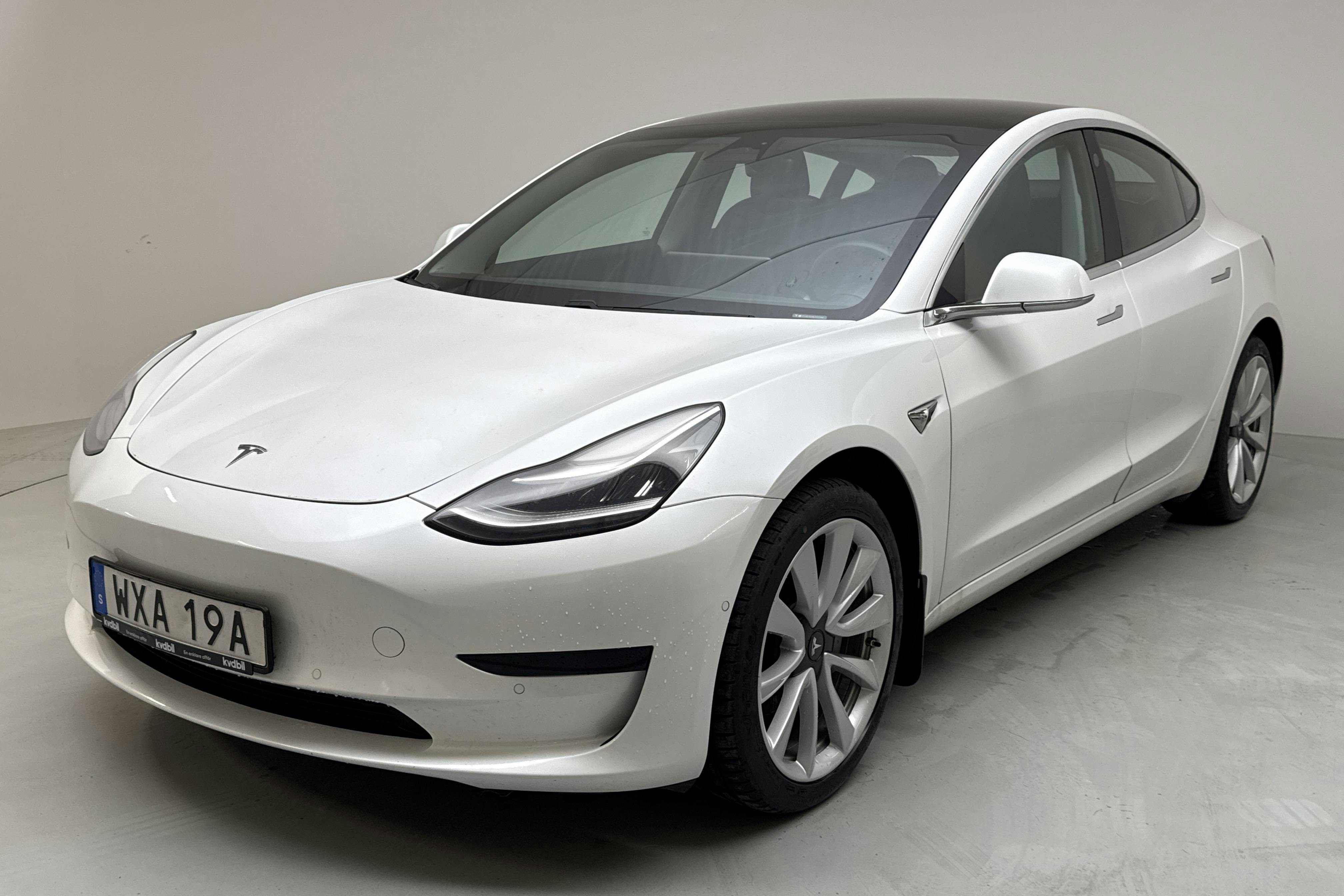 Tesla Model 3 Standard Range RWD - 12 287 mil - Automat - vit - 2020