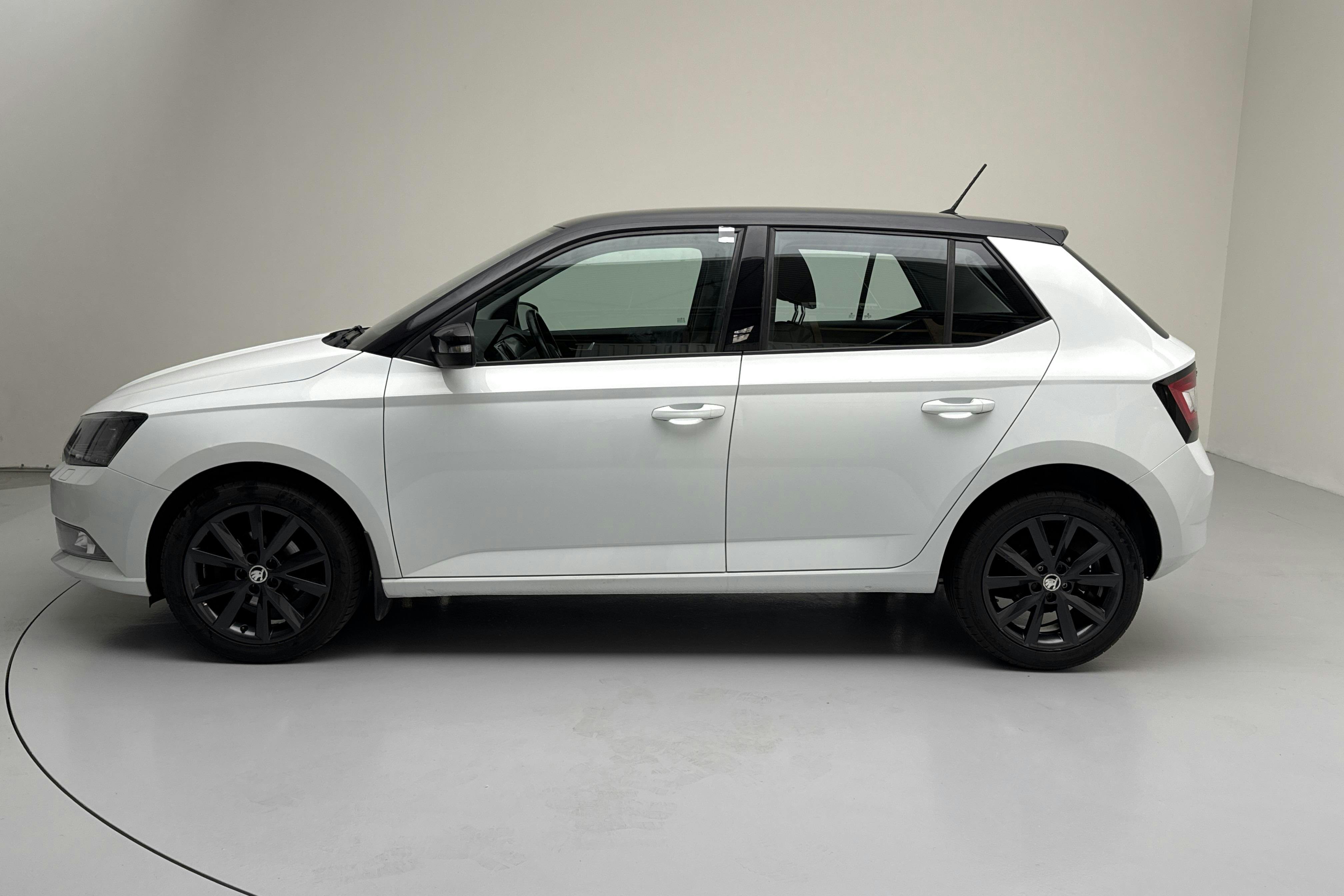 Skoda Fabia 1.2 TSI (90hk) - 111 190 km - Käsitsi - valge - 2017