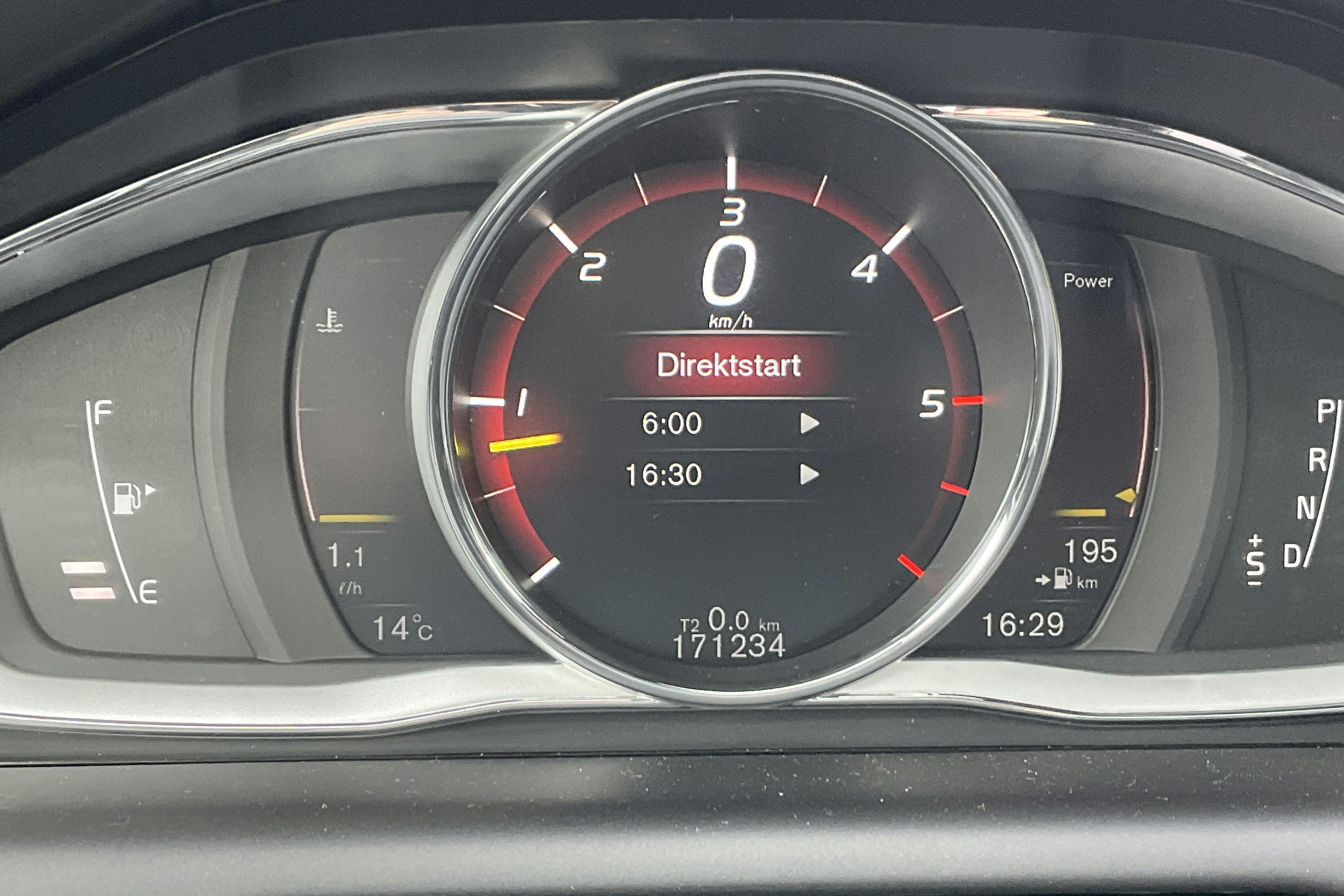 Volvo XC60 D4 AWD (190hk) - 17 124 mil - Automat - svart - 2017