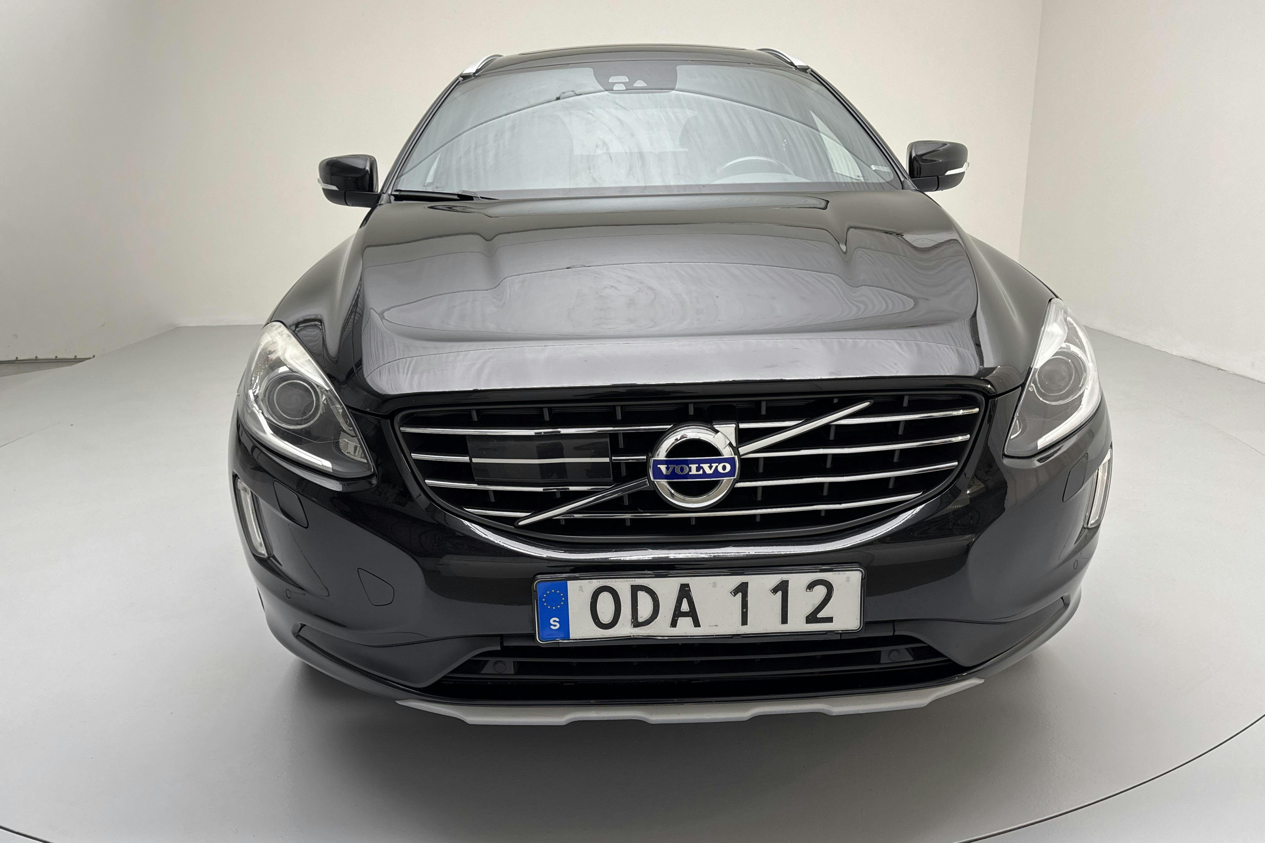 Volvo XC60 D4 AWD (190hk) - 17 124 mil - Automat - svart - 2017