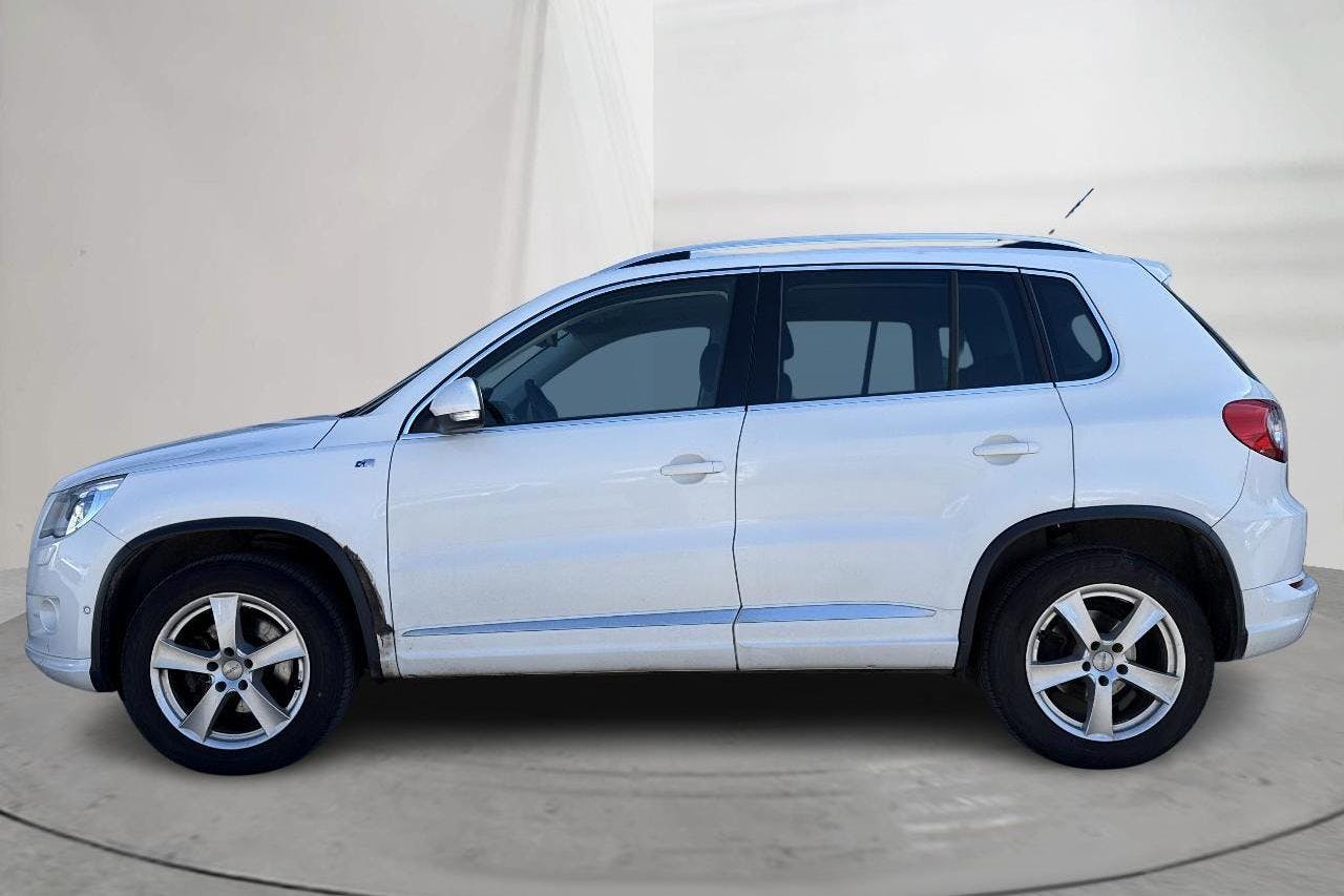 VW Tiguan 2.0 TDI 4Motion (170hk) - 357 080 km - Manual - white - 2010
