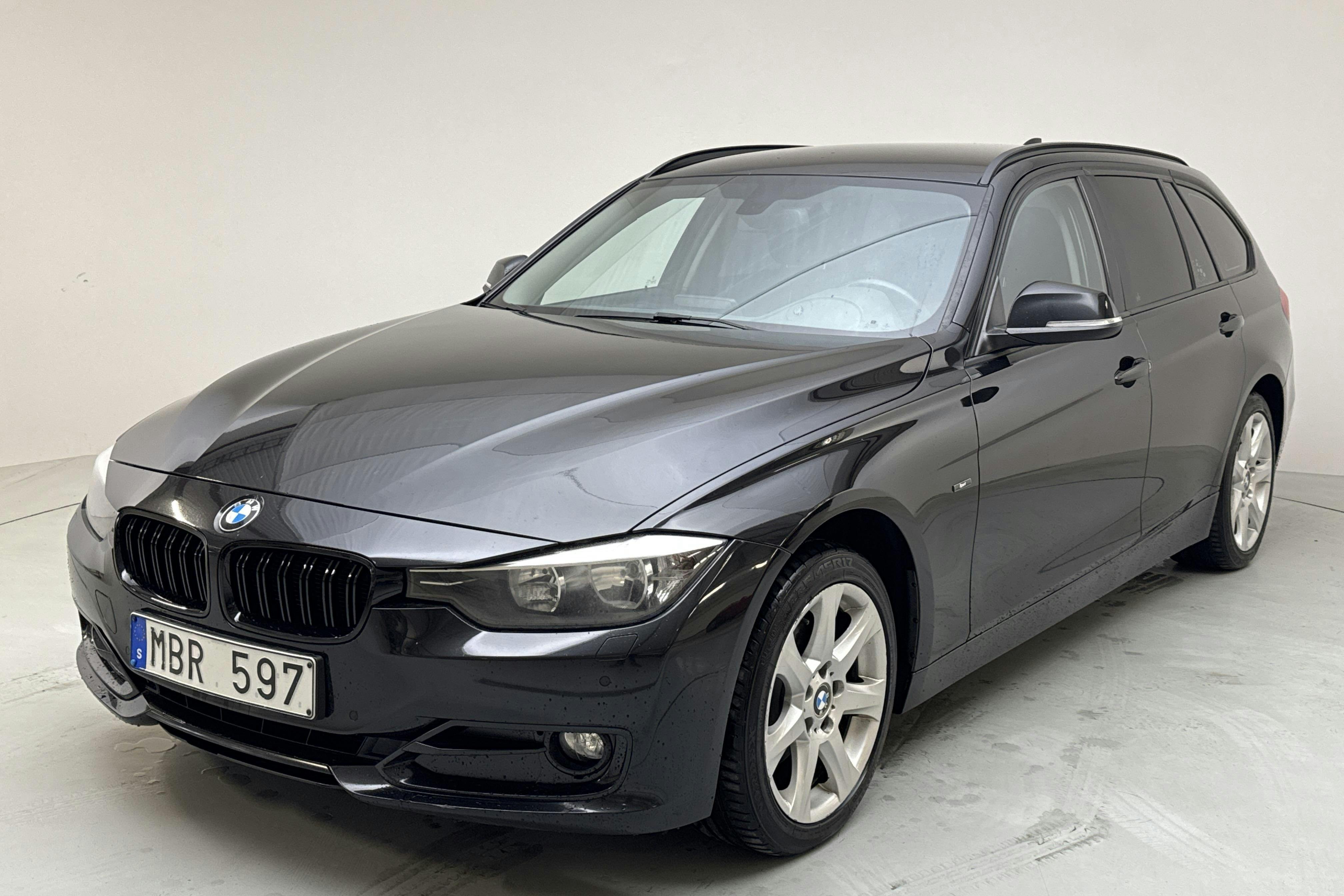BMW 320d Touring, F31 (184hk) - 188 090 km - Automatic - black - 2013