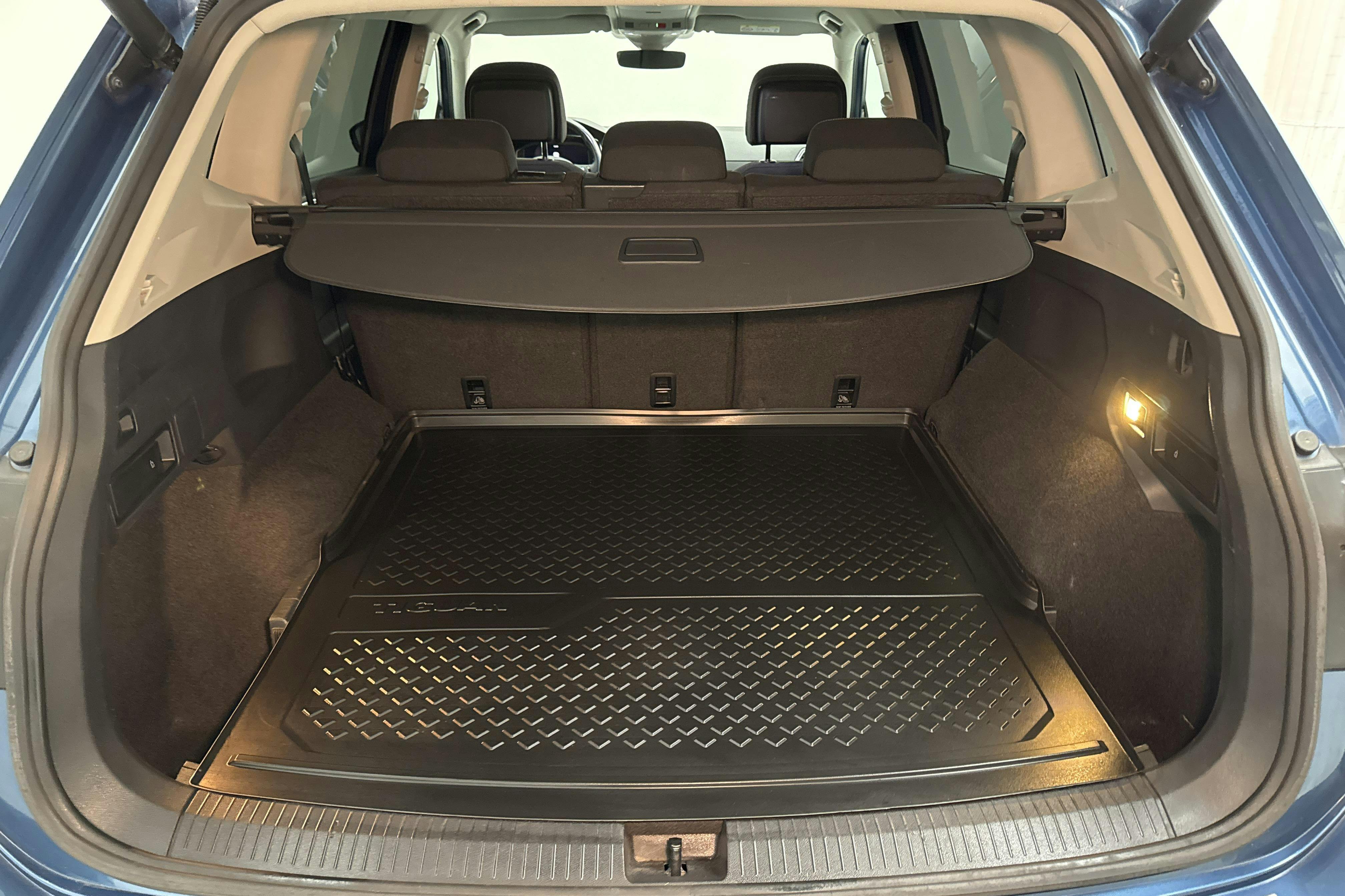 VW Tiguan Allspace 2.0 TDI 4MOTION (200hk) - 188 640 km - Automatic - Light Blue - 2021