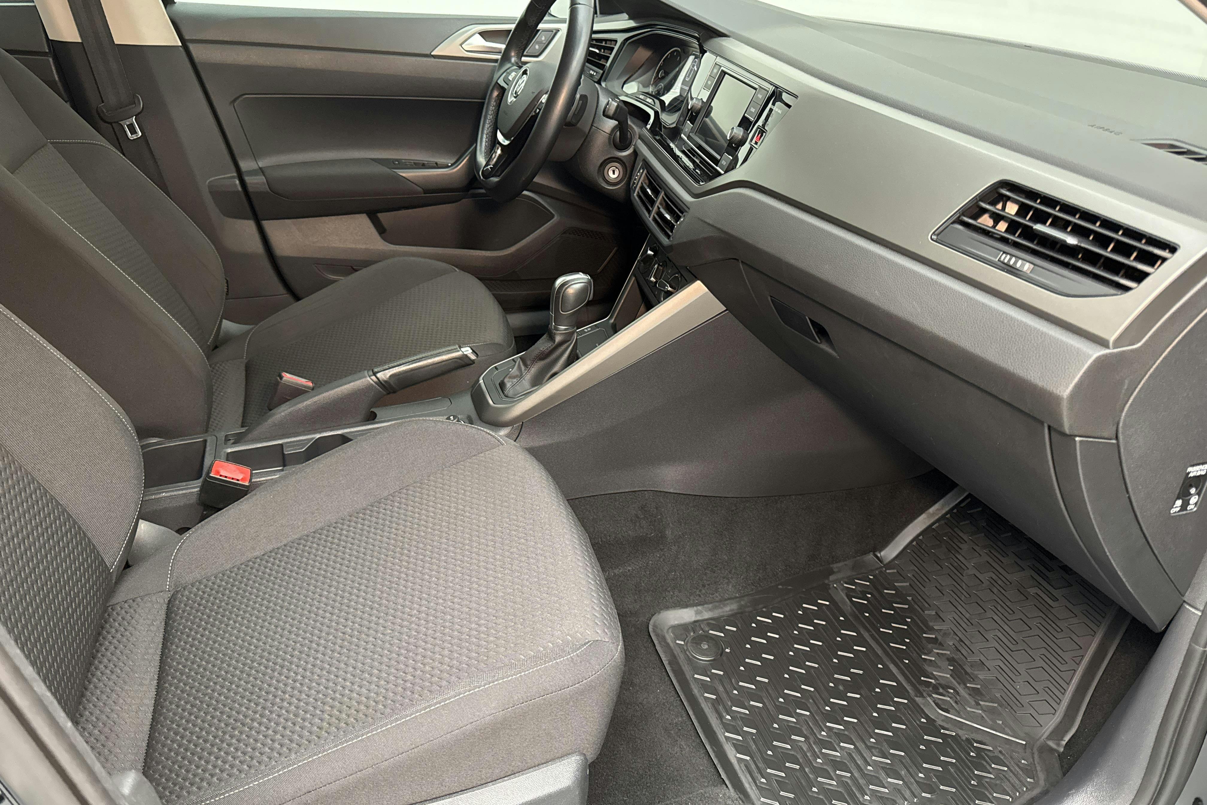 VW Polo 1.0 TSI 5dr (95hk) - 6 898 mil - Automat - svart - 2019