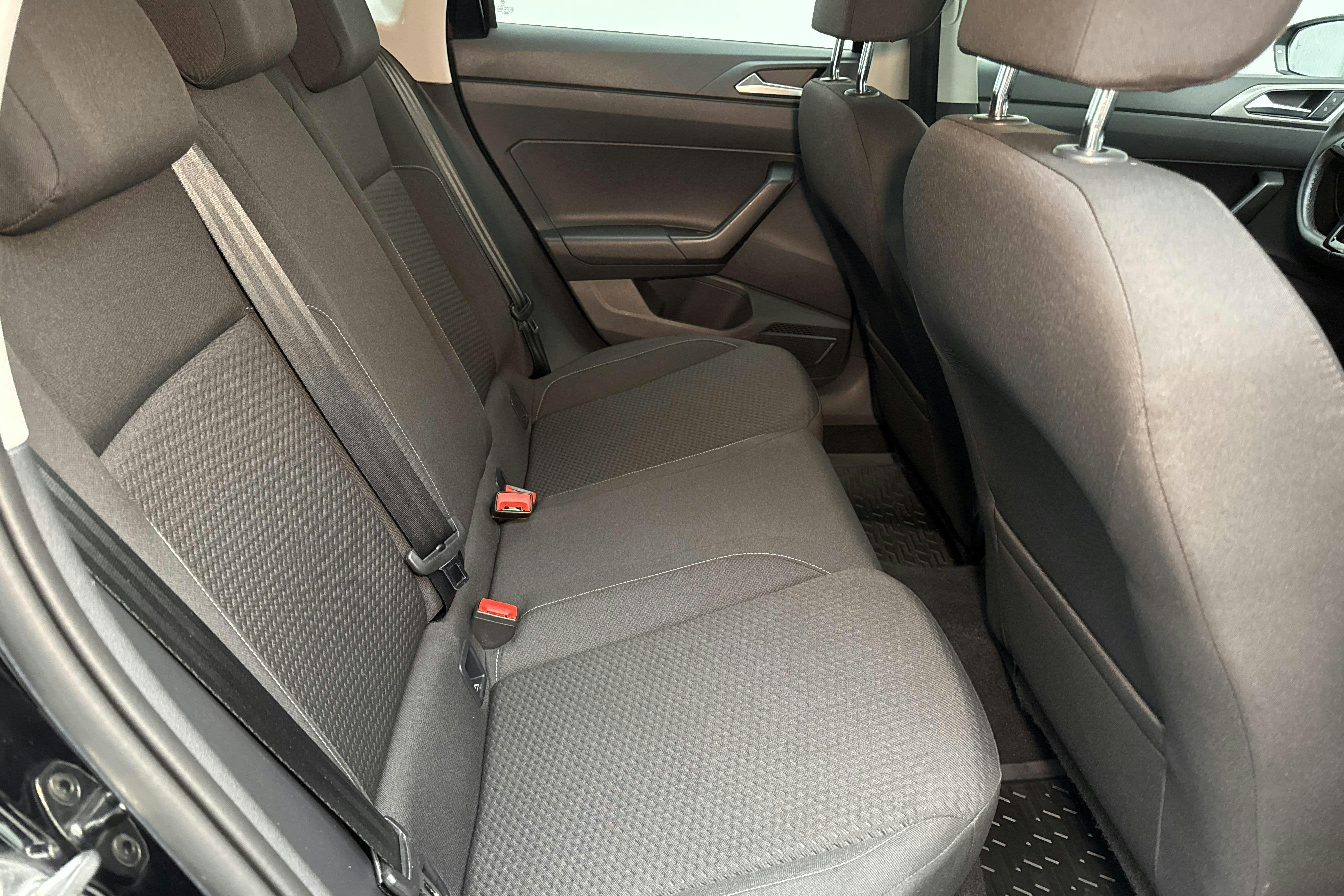 VW Polo 1.0 TSI 5dr (95hk) - 6 898 mil - Automat - svart - 2019