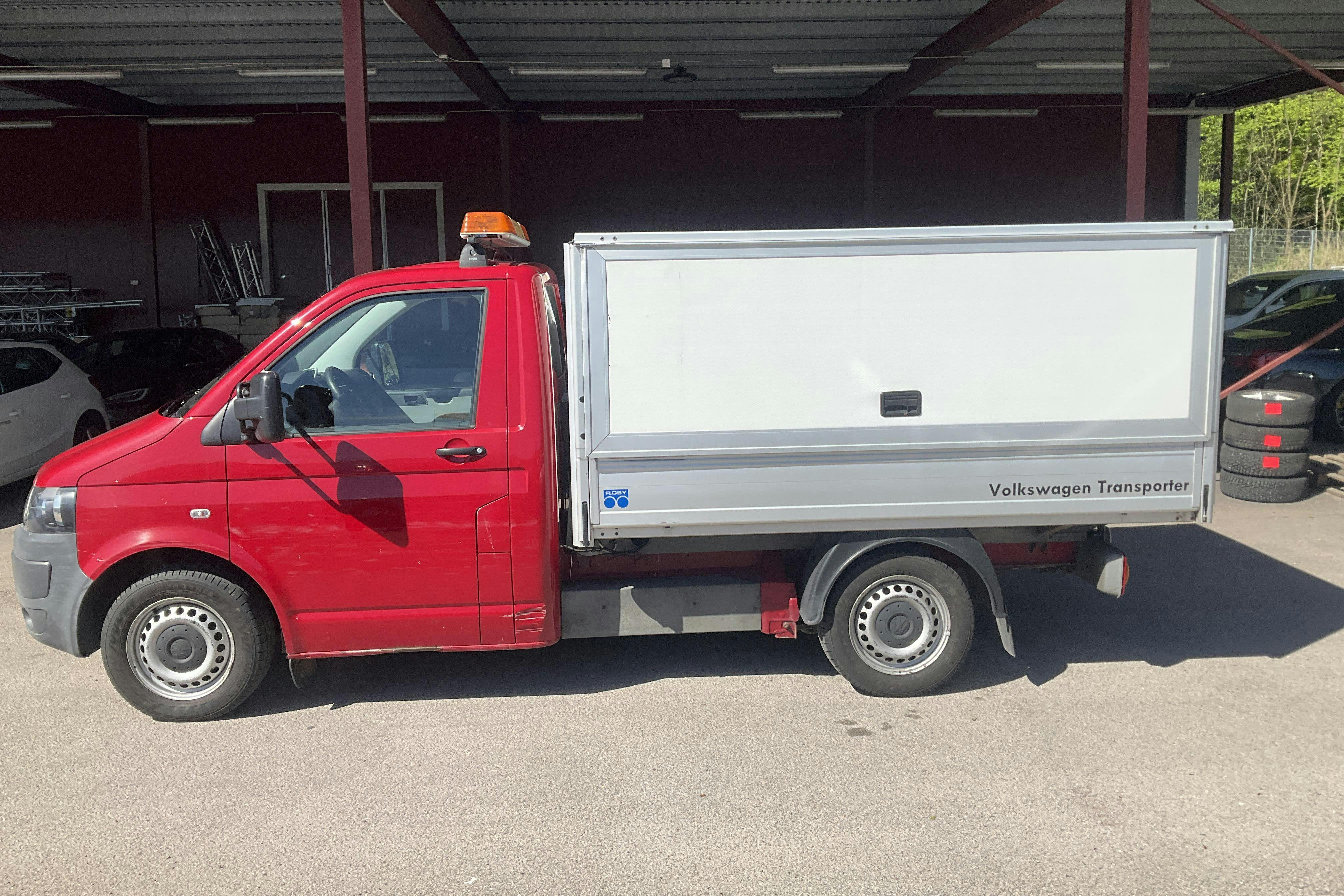 VW Transporter T5 2.0 Ecofuel Pickup (115hk) - 115 370 km - Manual - red - 2011