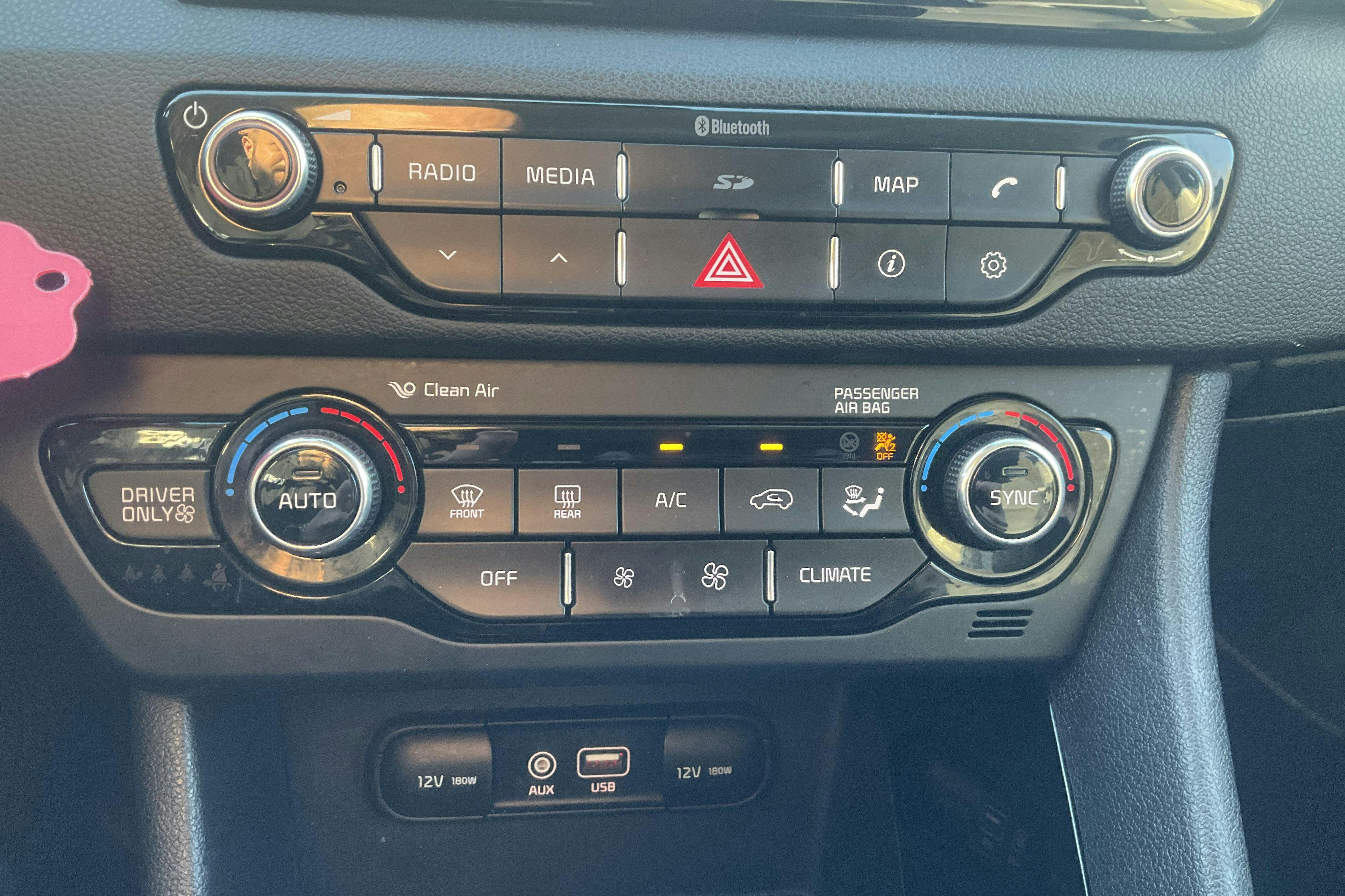 KIA Niro Hybrid 1.6 (141hk) - 138 990 km - Automatic - gray - 2017