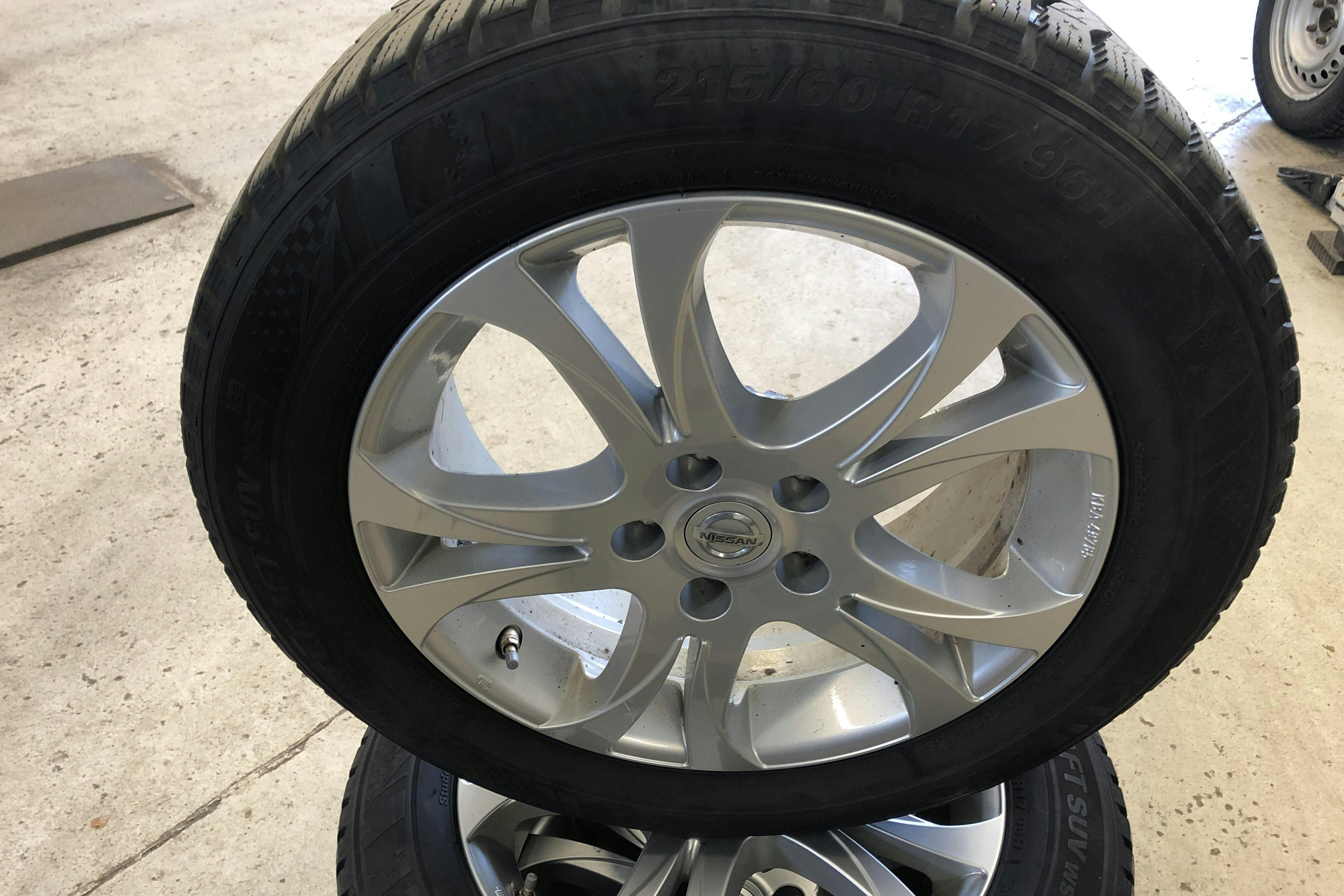 Nissan Qashqai 1.5 dCi (110hk) - 14 938 mil - Manuell - grå - 2016