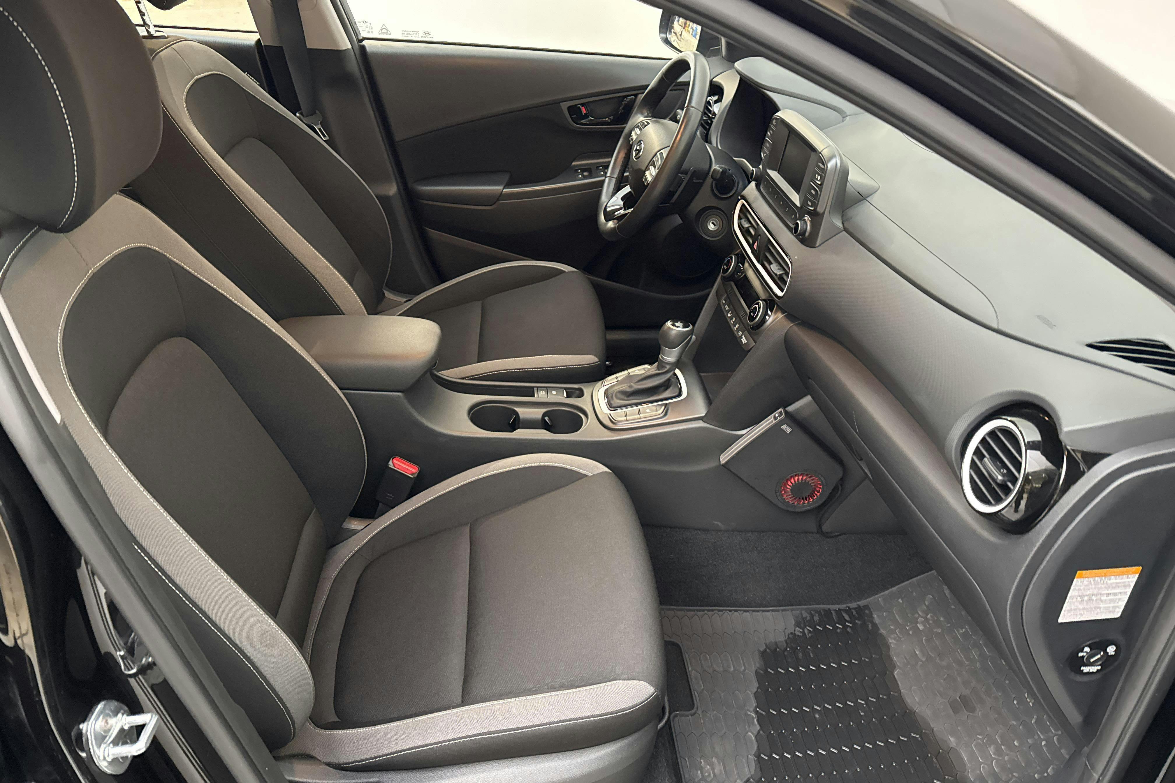 Hyundai Kona 1.6 GDI Hybrid (141hk) - 29 850 km - Automatic - black - 2020