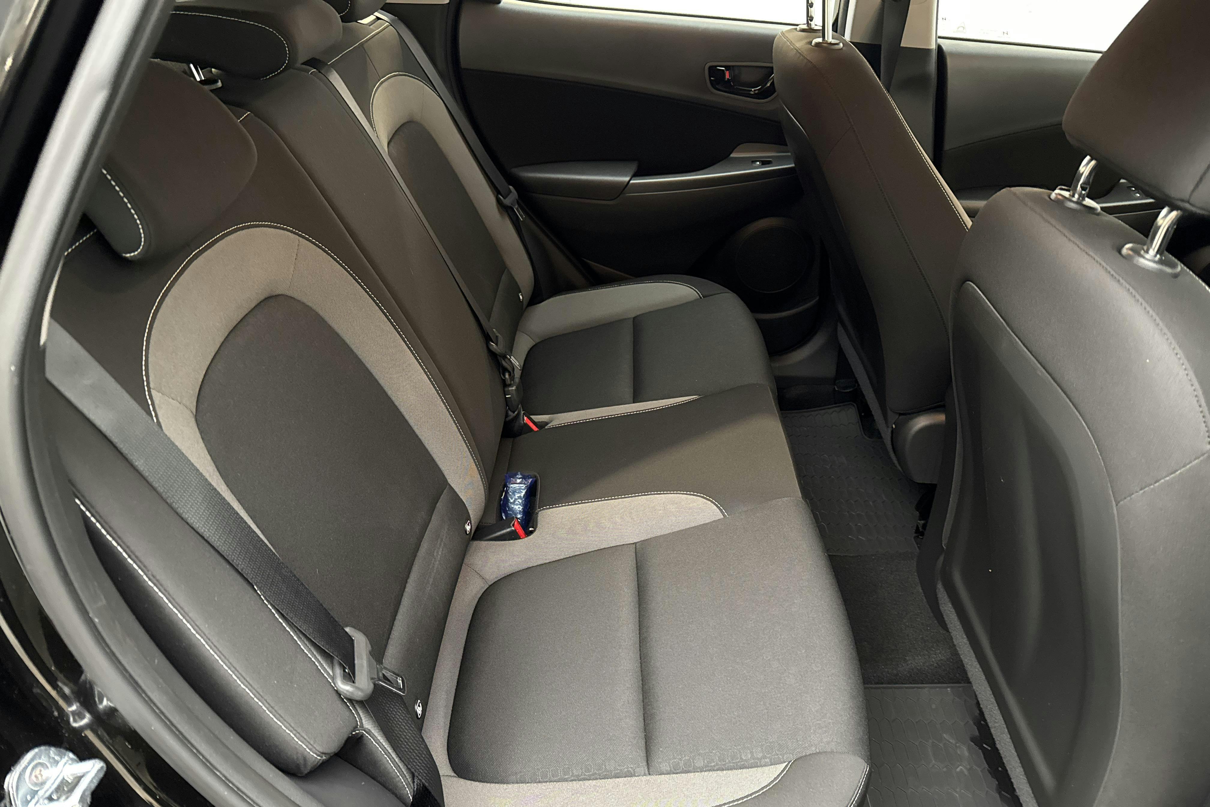 Hyundai Kona 1.6 GDI Hybrid (141hk) - 29 850 km - Automatic - black - 2020