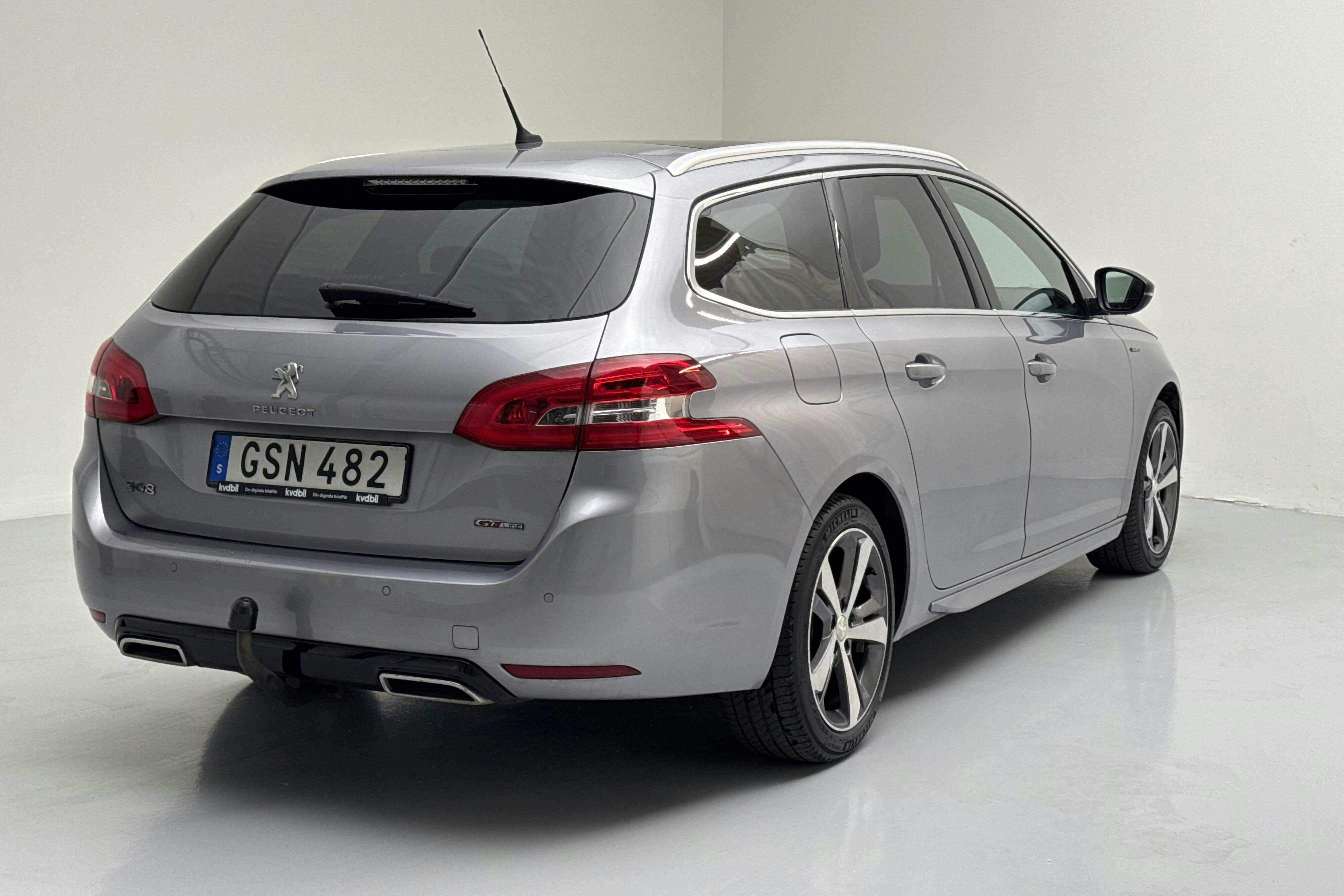 Peugeot 308 SW PureTech (130hk) - 51 820 km - Automatic - gray - 2020