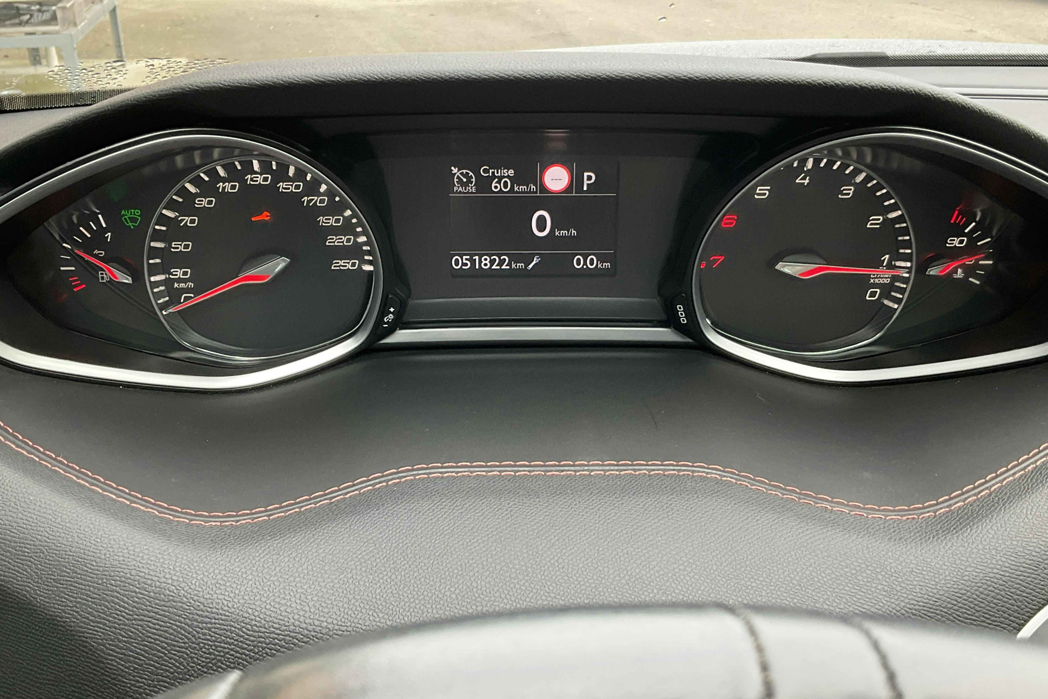 Peugeot 308 SW PureTech (130hk) - 51 820 km - Automatic - gray - 2020