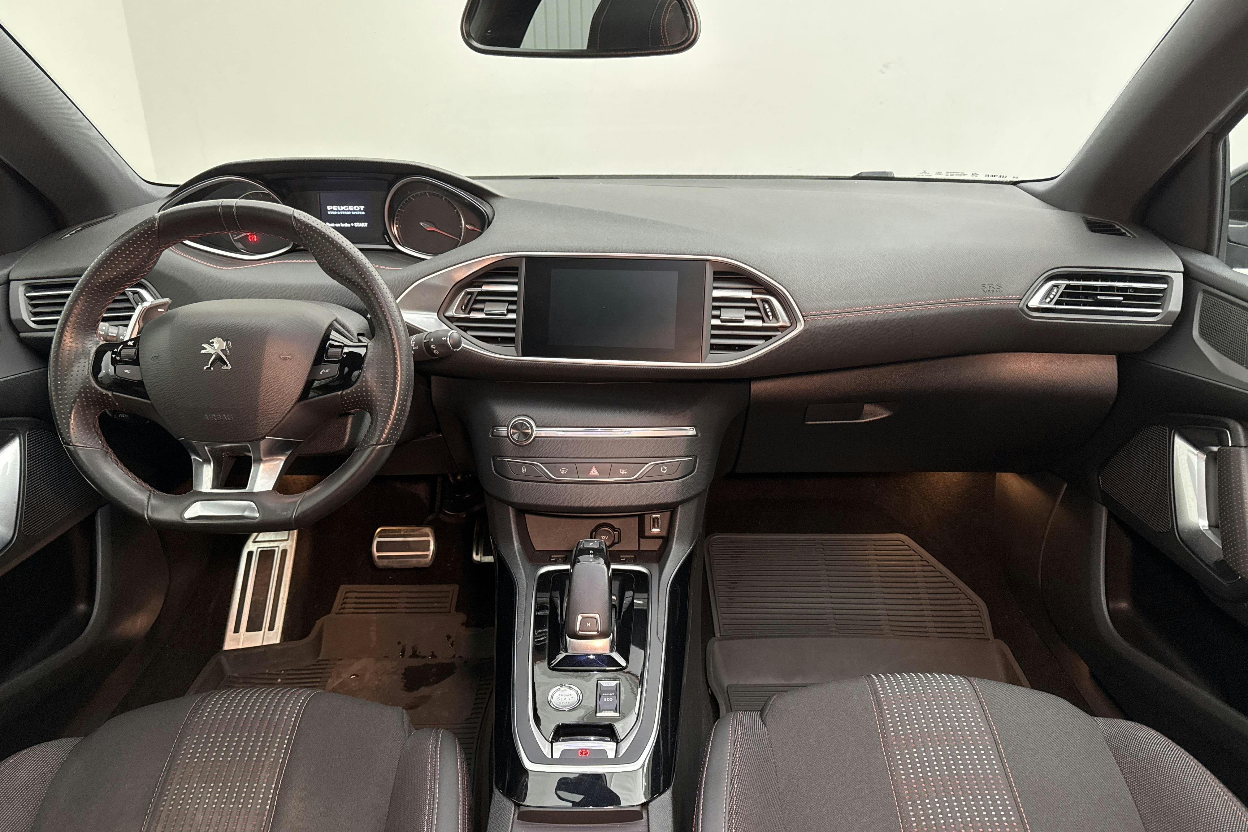 Peugeot 308 SW PureTech (130hk) - 51 820 km - Automatic - gray - 2020
