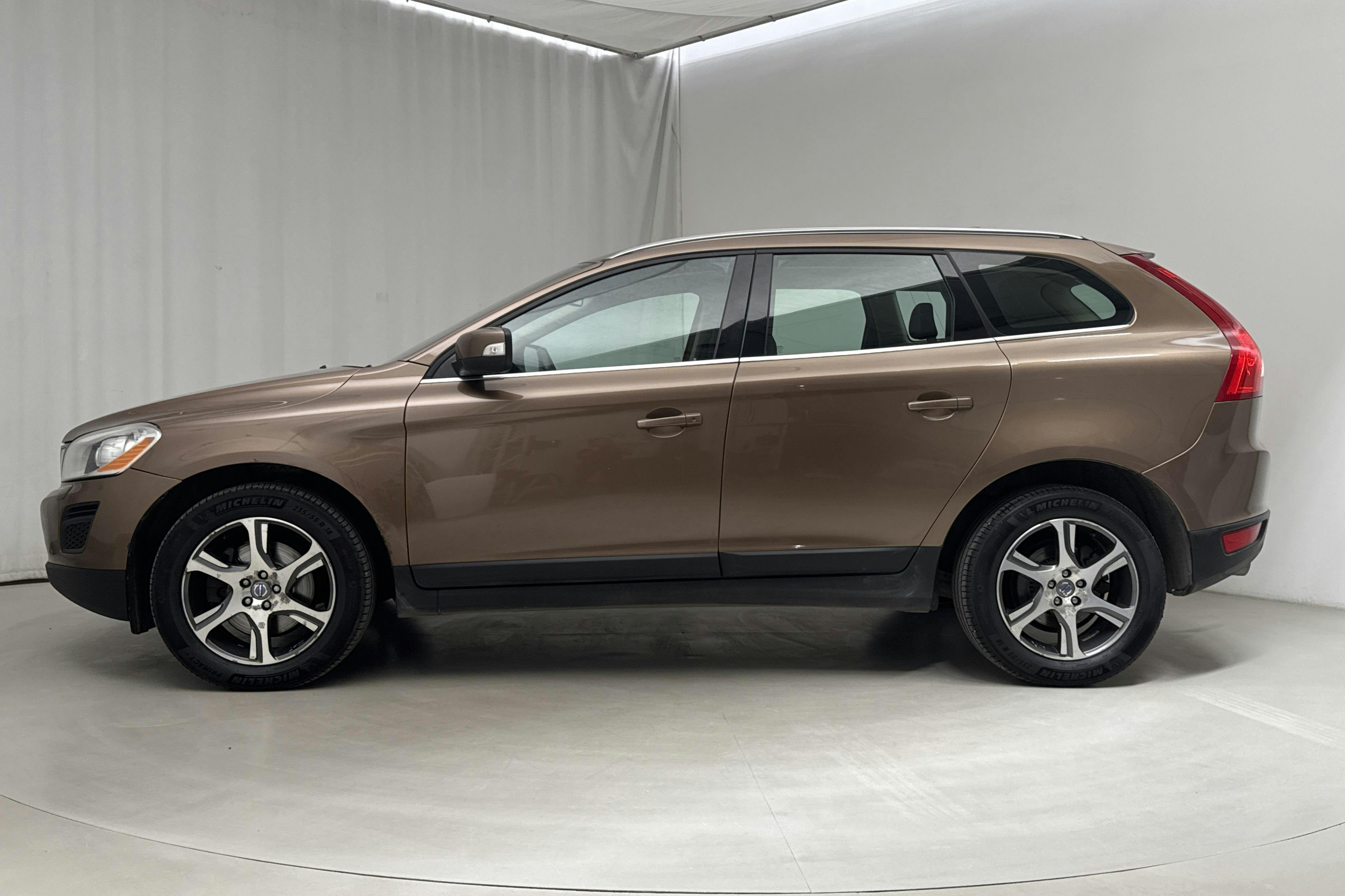 Volvo XC60 D3 AWD (163hk) - 28 312 mil - Automat - brun - 2011