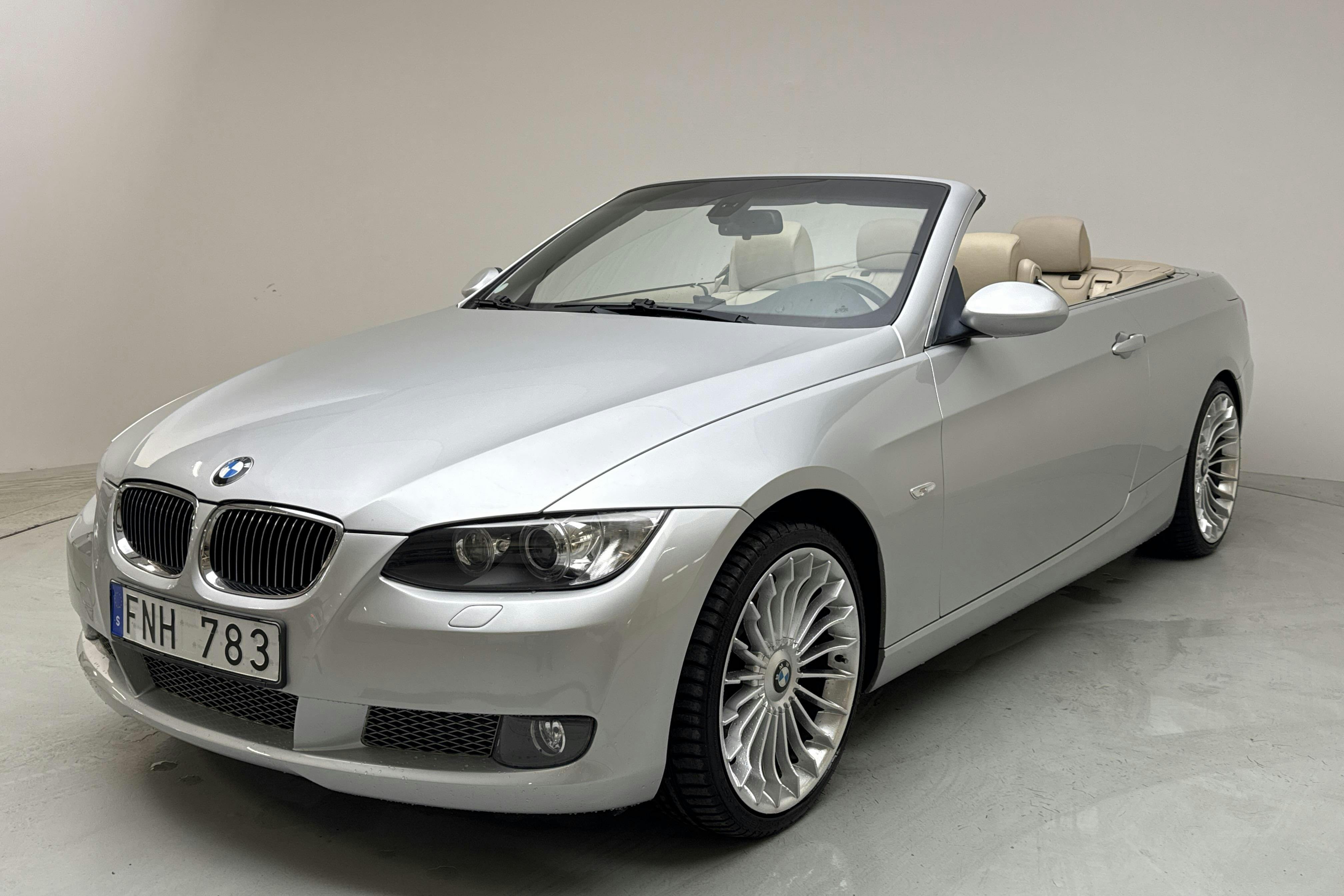 BMW 335i Cabriolet, E93 (306hk) - 108 350 km - Automatyczna - Light Grey - 2007