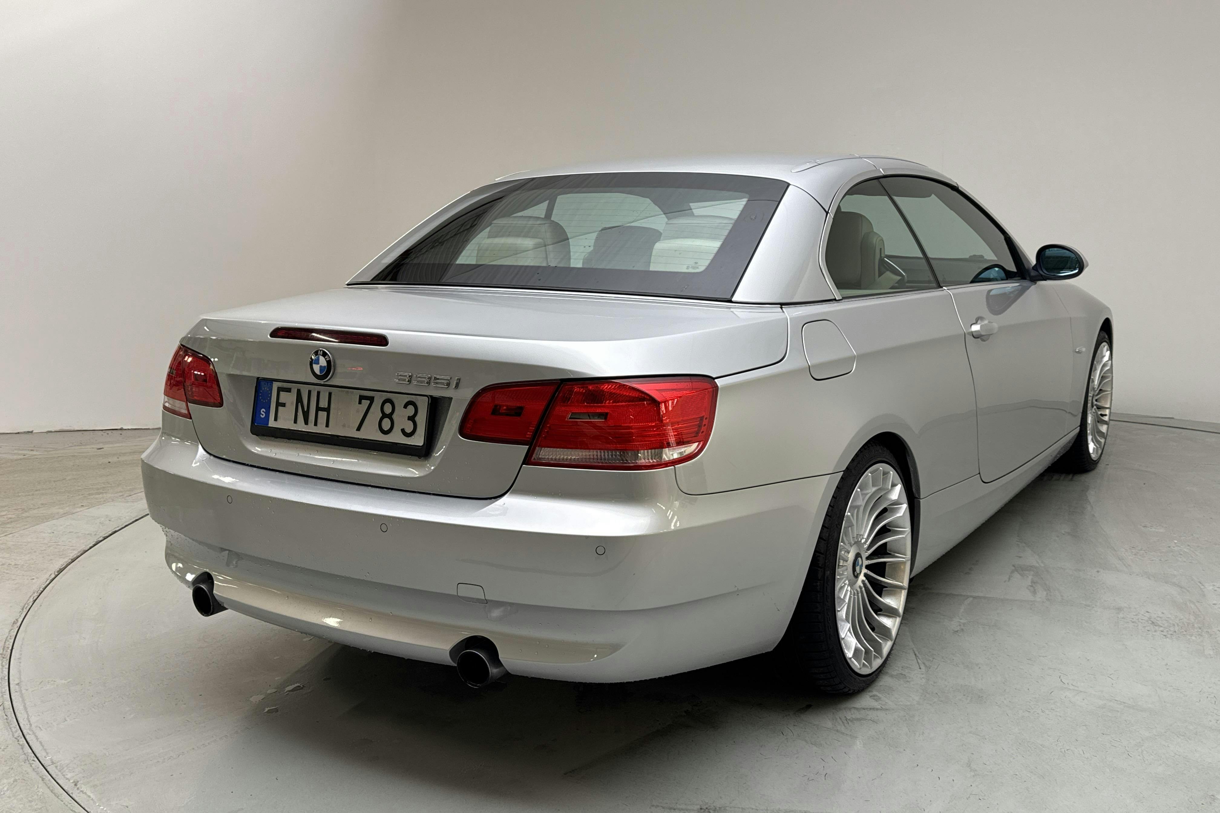 BMW 335i Cabriolet, E93 (306hk) - 10 835 mil - Automat - Light Grey - 2007