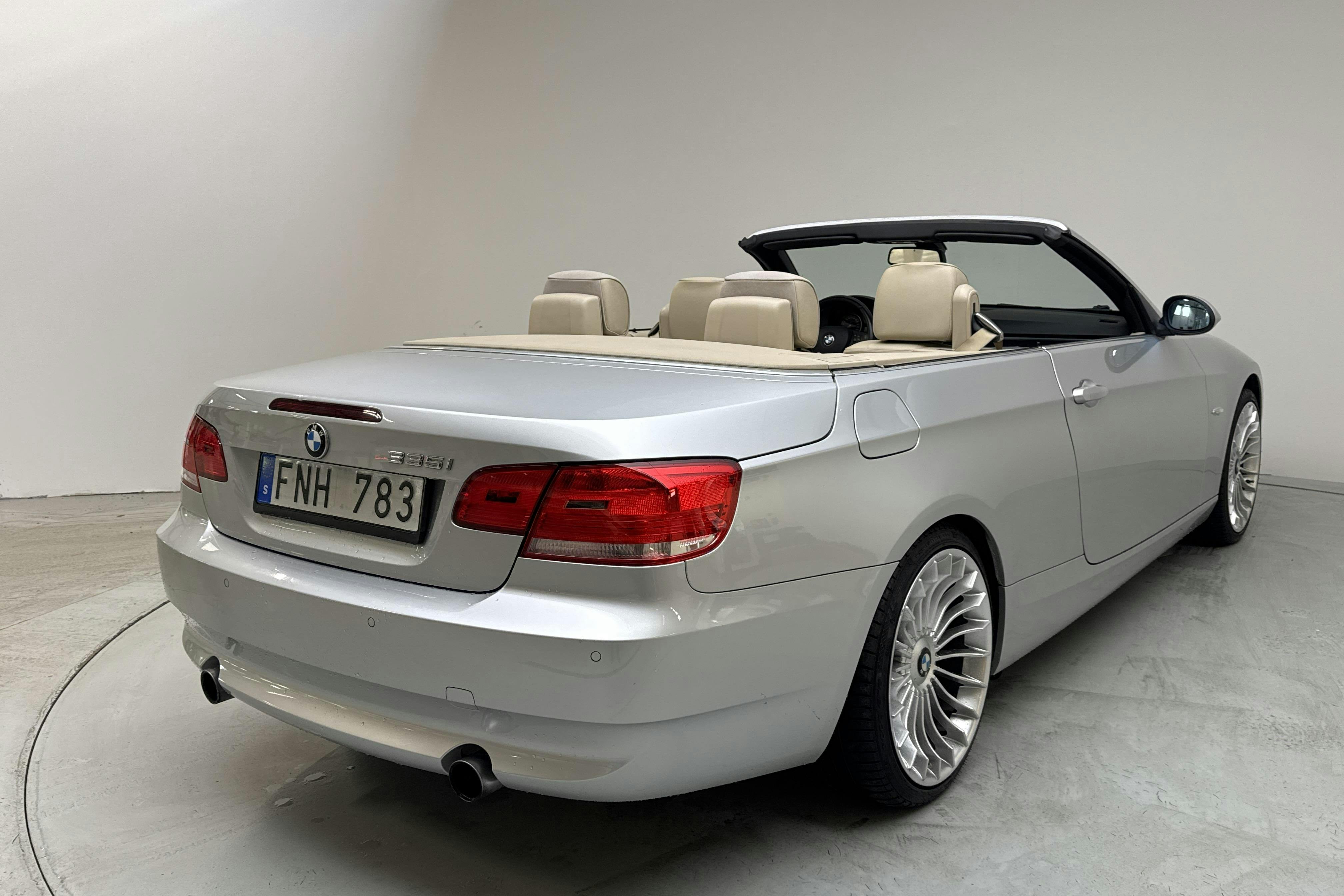 BMW 335i Cabriolet, E93 (306hk) - 10 835 mil - Automat - Light Grey - 2007