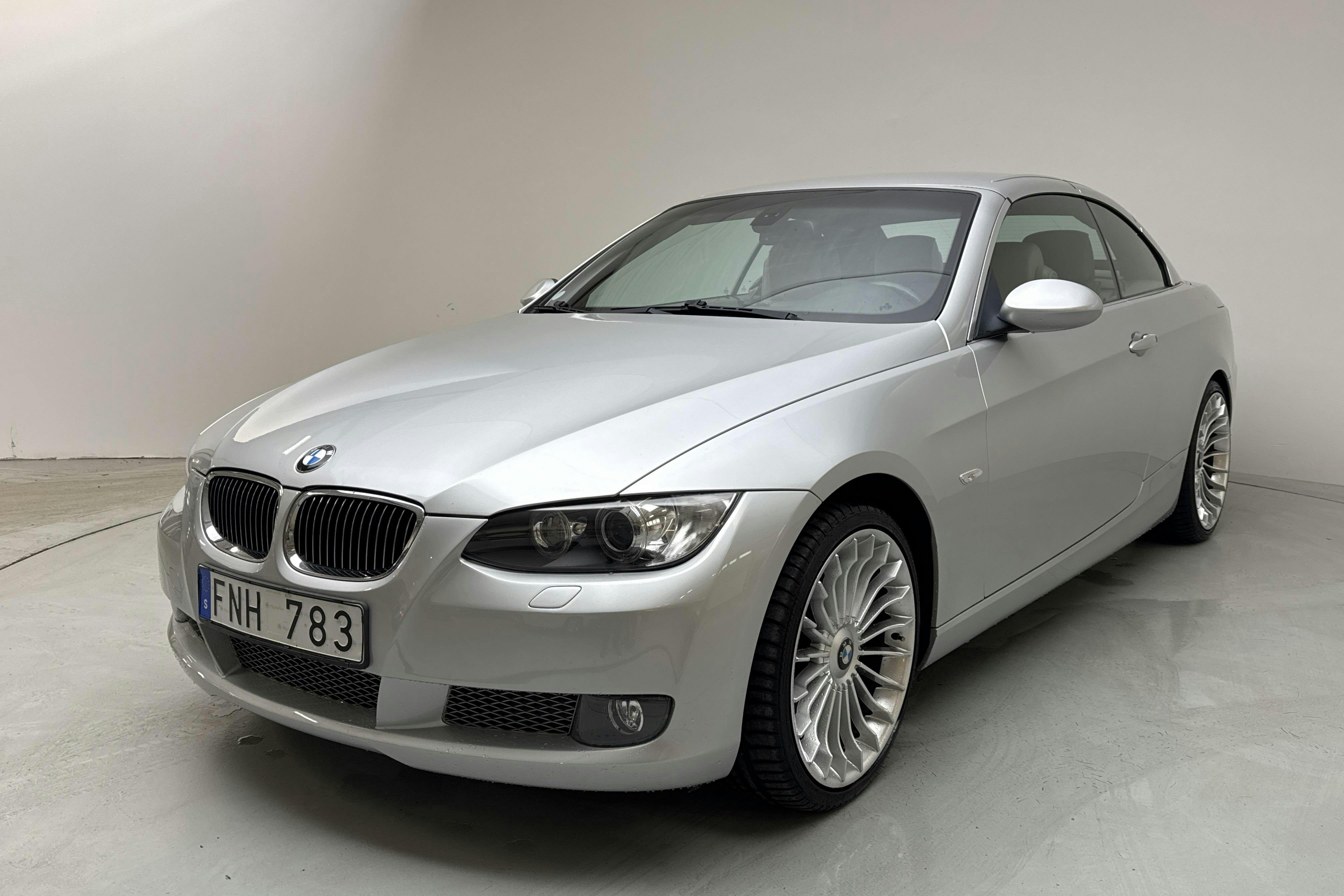 BMW 335i Cabriolet, E93 (306hk) - 10 835 mil - Automat - Light Grey - 2007