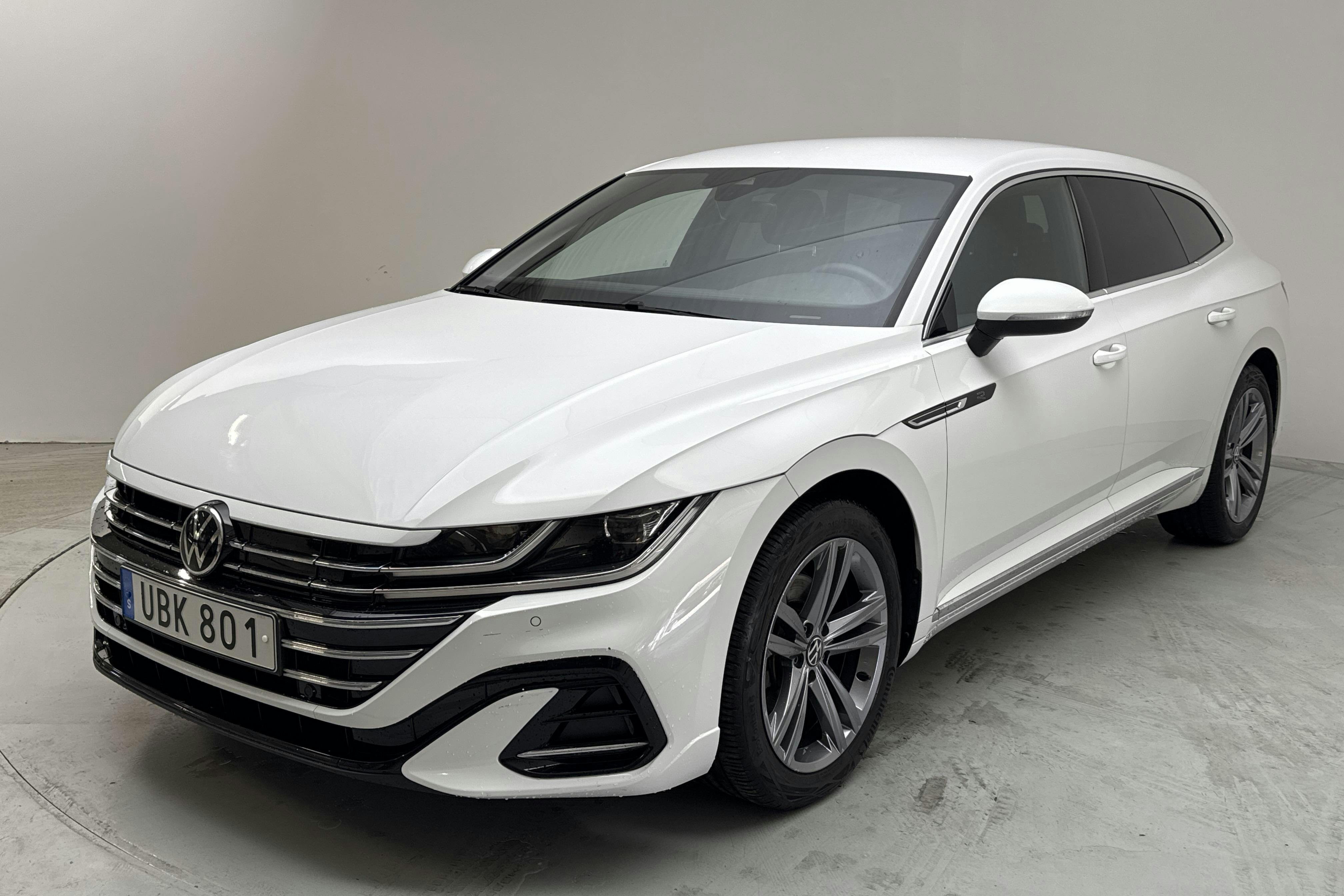 VW Arteon Shooting Brake eHybrid 1.4 TSI (218hk) - 9 244 mil - Automat - vit - 2021