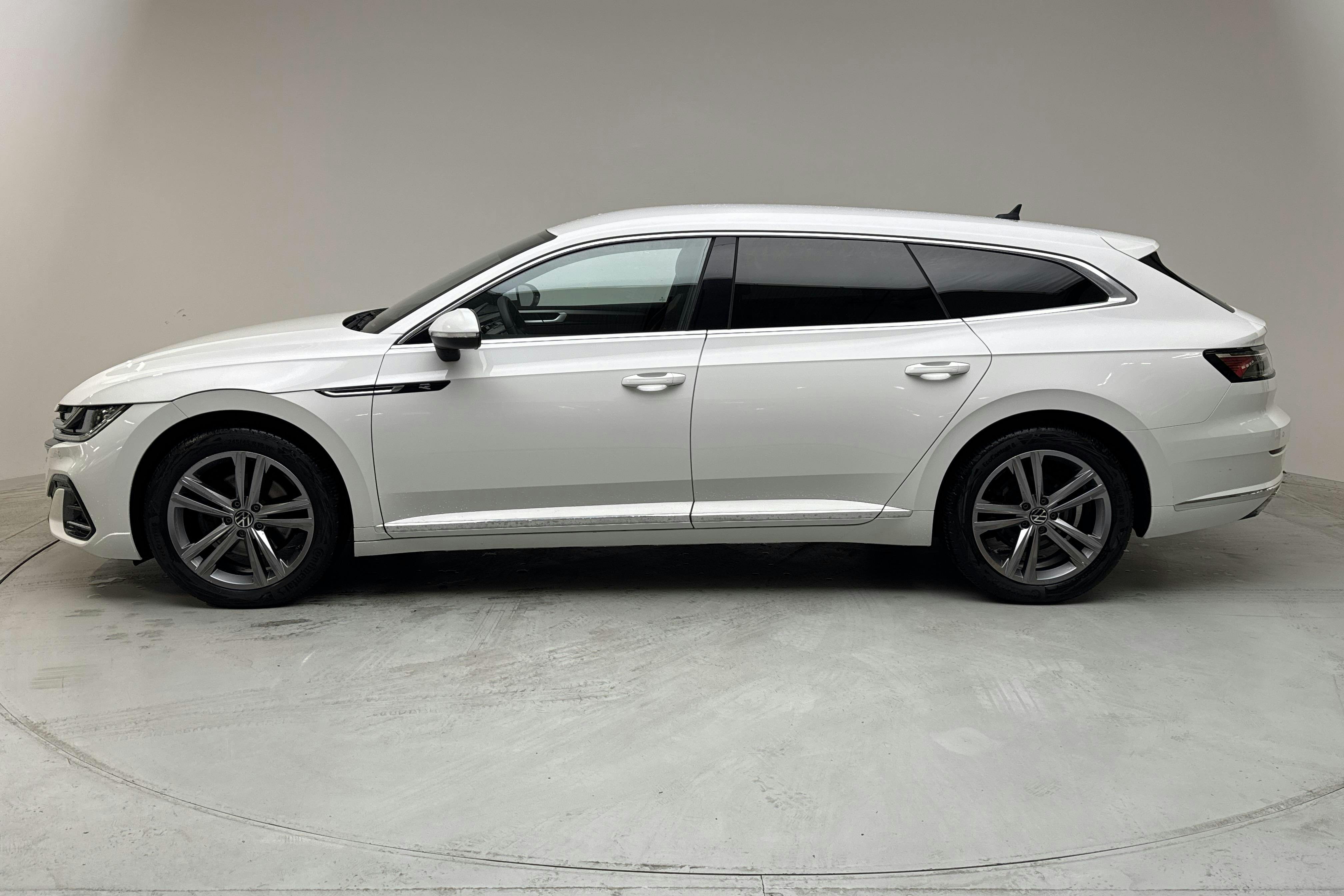 VW Arteon Shooting Brake eHybrid 1.4 TSI (218hk) - 9 244 mil - Automat - vit - 2021
