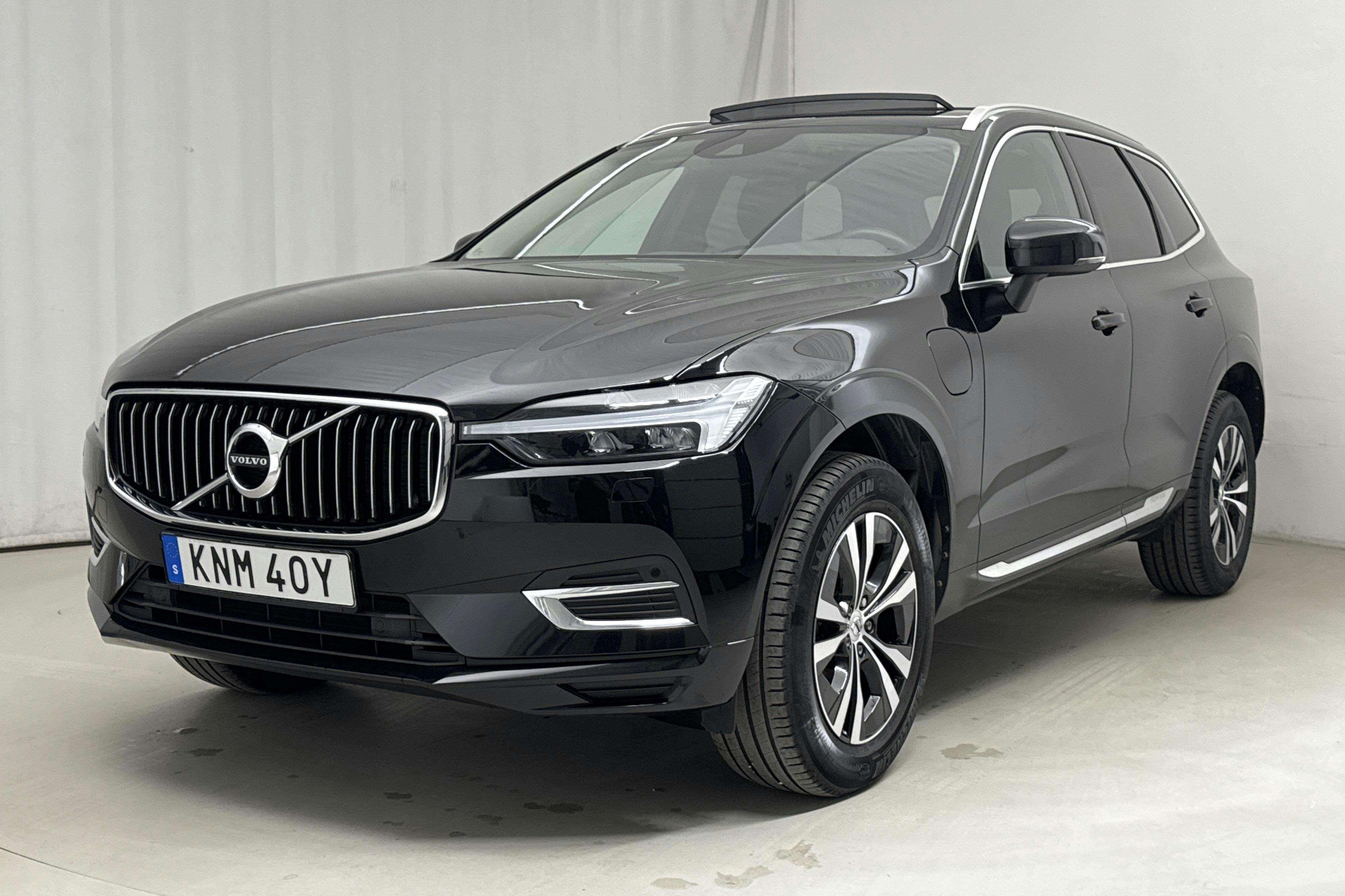 Volvo XC60 T6 AWD Recharge (340hk) - 12 927 mil - Automat - svart - 2021