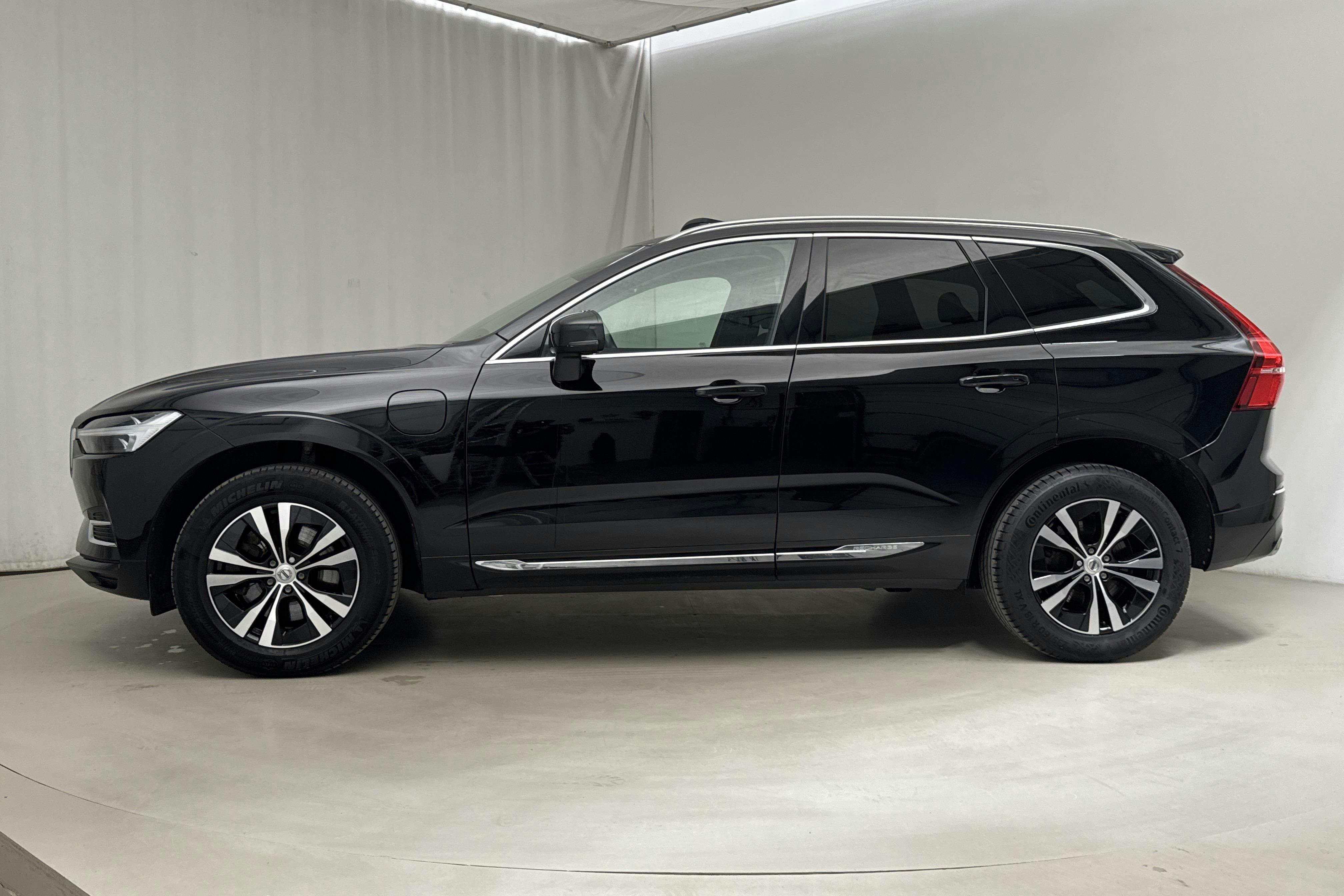 Volvo XC60 T6 AWD Recharge (340hk) - 12 927 mil - Automat - svart - 2021