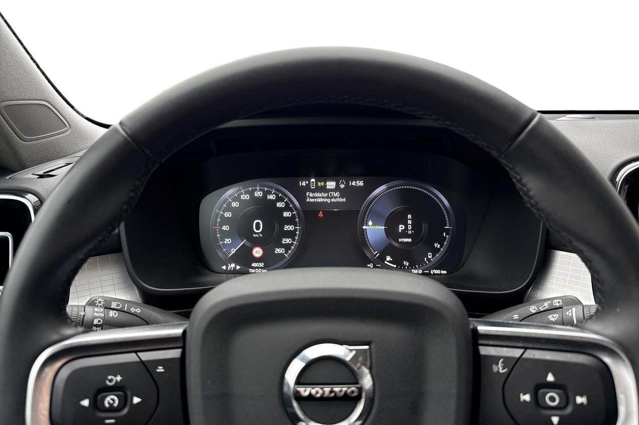 Volvo XC40 T4 2WD Twin Engine (211hk) - 48 030 km - Automatic - white - 2022