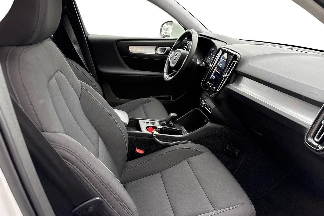 Volvo XC40 T4 2WD Twin Engine (211hk) - 48 030 km - Automatic - white - 2022