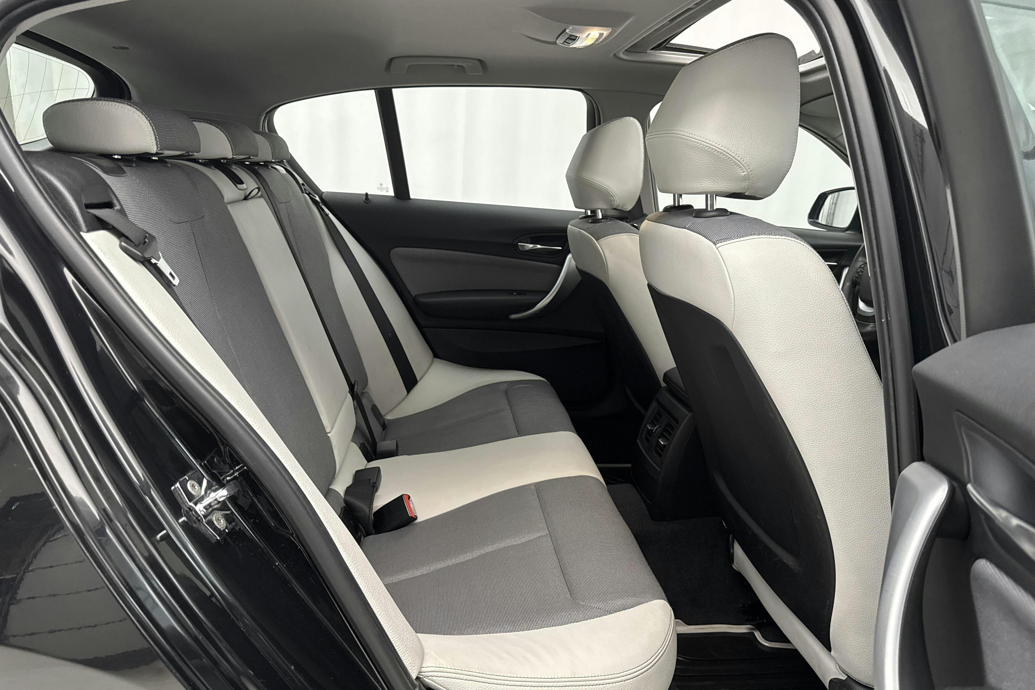 BMW 120d 5dr, F20 (184hk) - 155 210 km - Manual - black - 2012