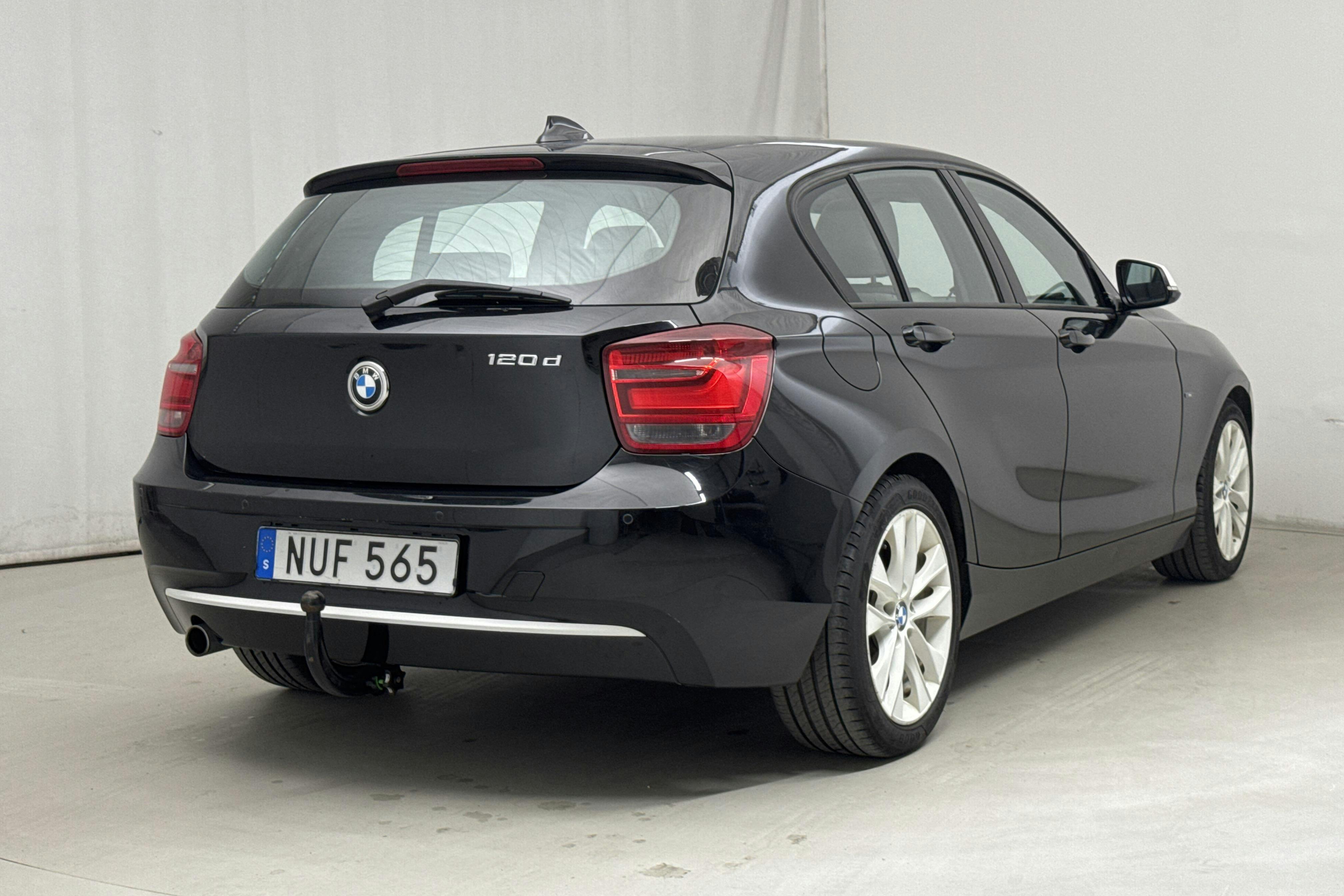 BMW 120d 5dr, F20 (184hk) - 155 210 km - Manual - black - 2012