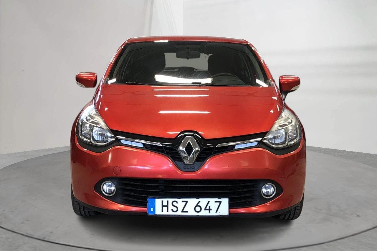 Renault Clio IV 0.9 TCe 90 5dr (90hk) - 124 620 km - Manual - red - 2015