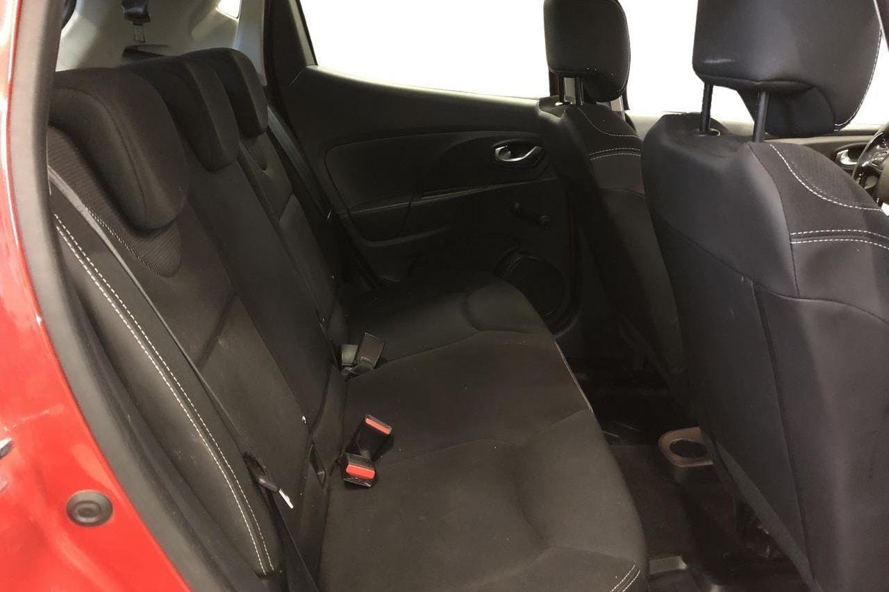 Renault Clio IV 0.9 TCe 90 5dr (90hk) - 124 620 km - Manual - red - 2015