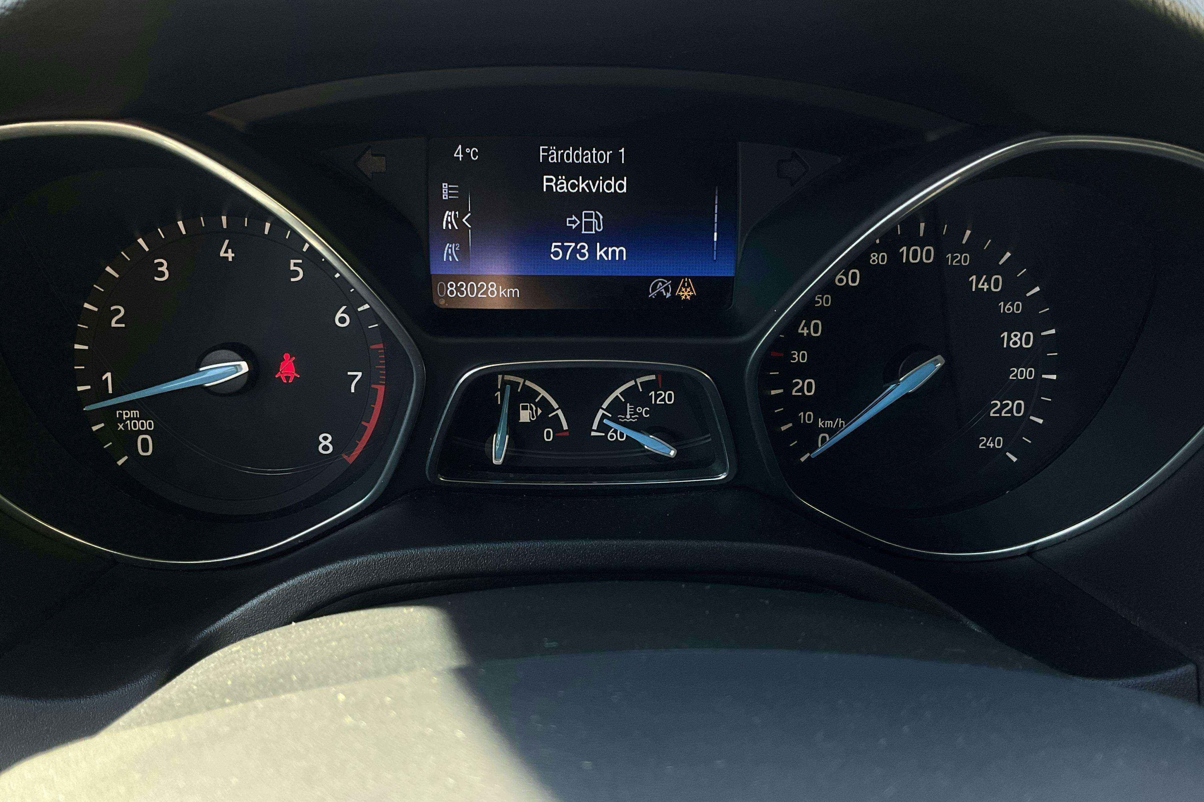 Ford Focus 1.0 EcoBoost 5dr (100hk) - 8 302 mil - Manuell - grå - 2016