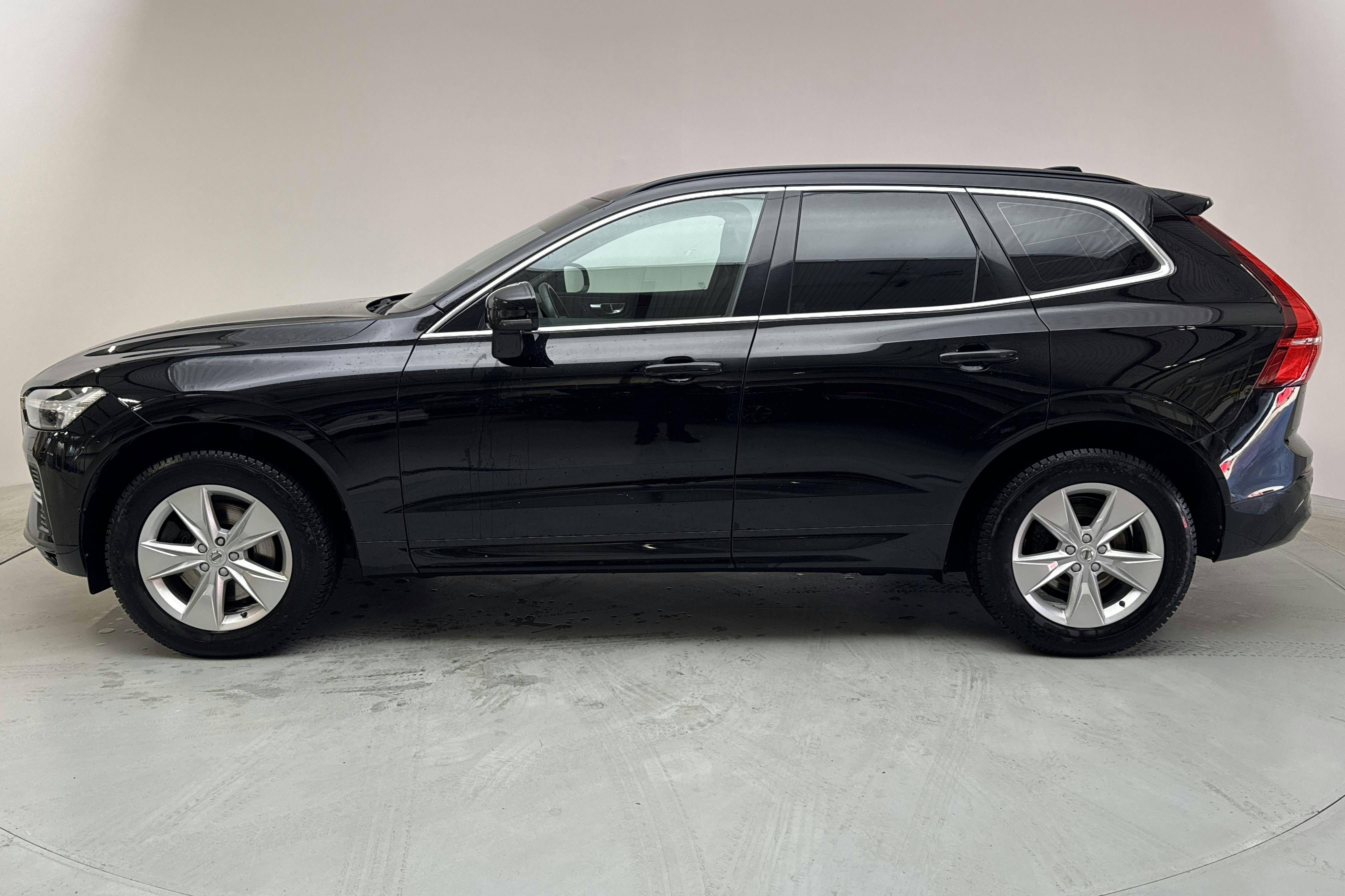 Volvo XC60 B4 2WD Mildhybrid, Diesel (197hk) - 15 019 mil - Automat - svart - 2022