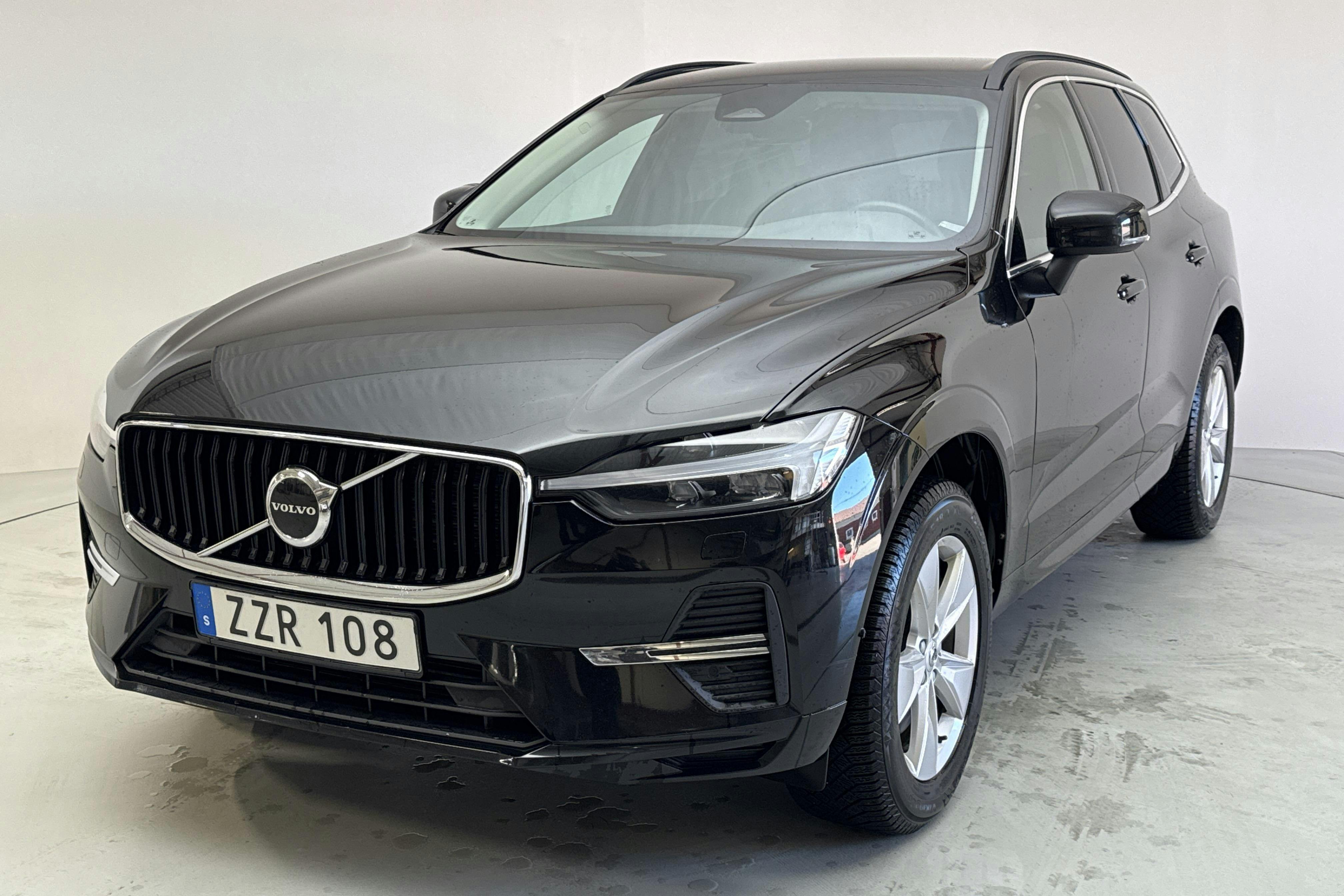 Volvo XC60 B4 2WD Mildhybrid, Diesel (197hk) - 15 019 mil - Automat - svart - 2022
