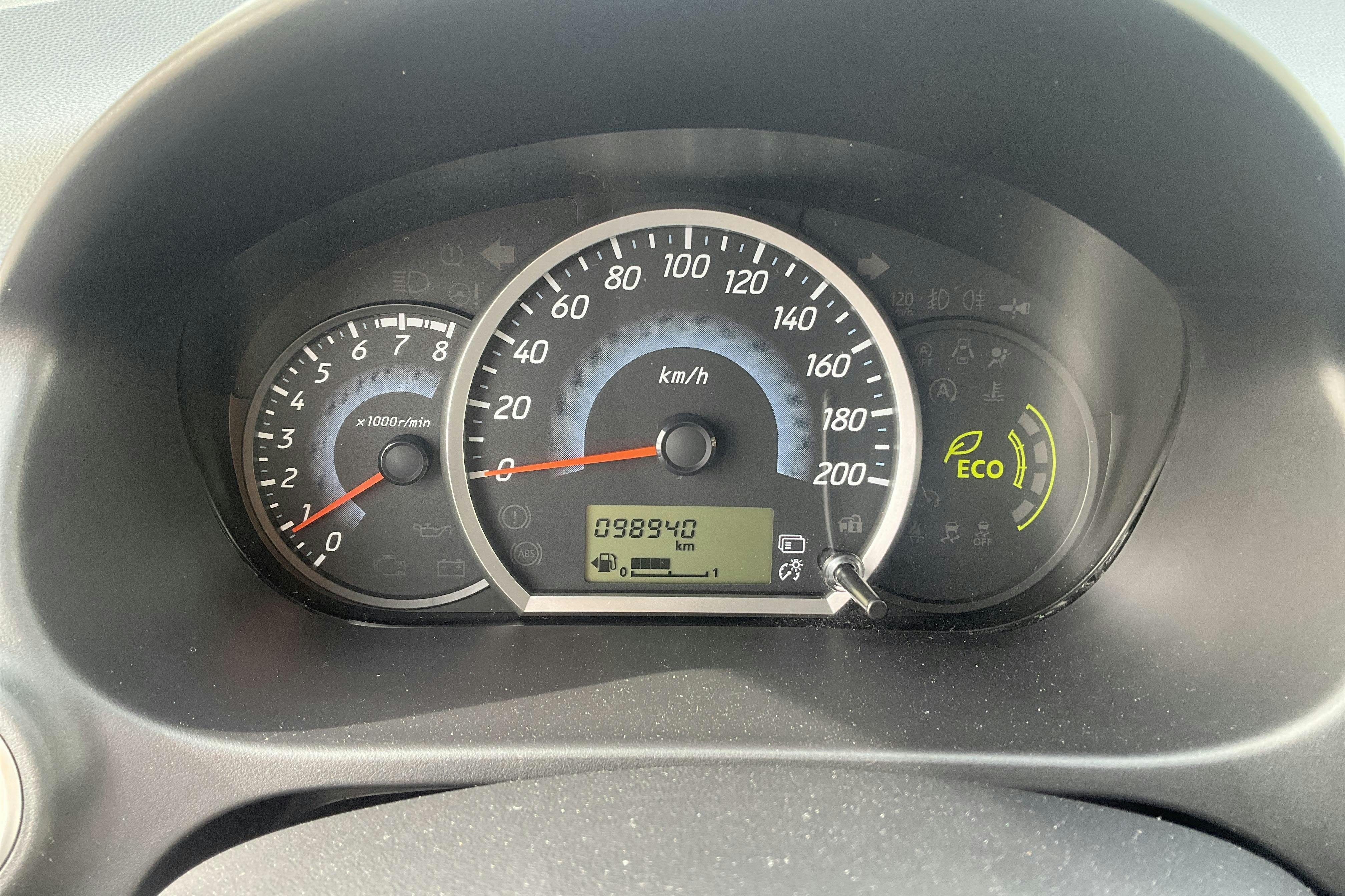 Mitsubishi Space Star 1.2 5dr (80hk) - 9 893 mil - Manuell - silver - 2013