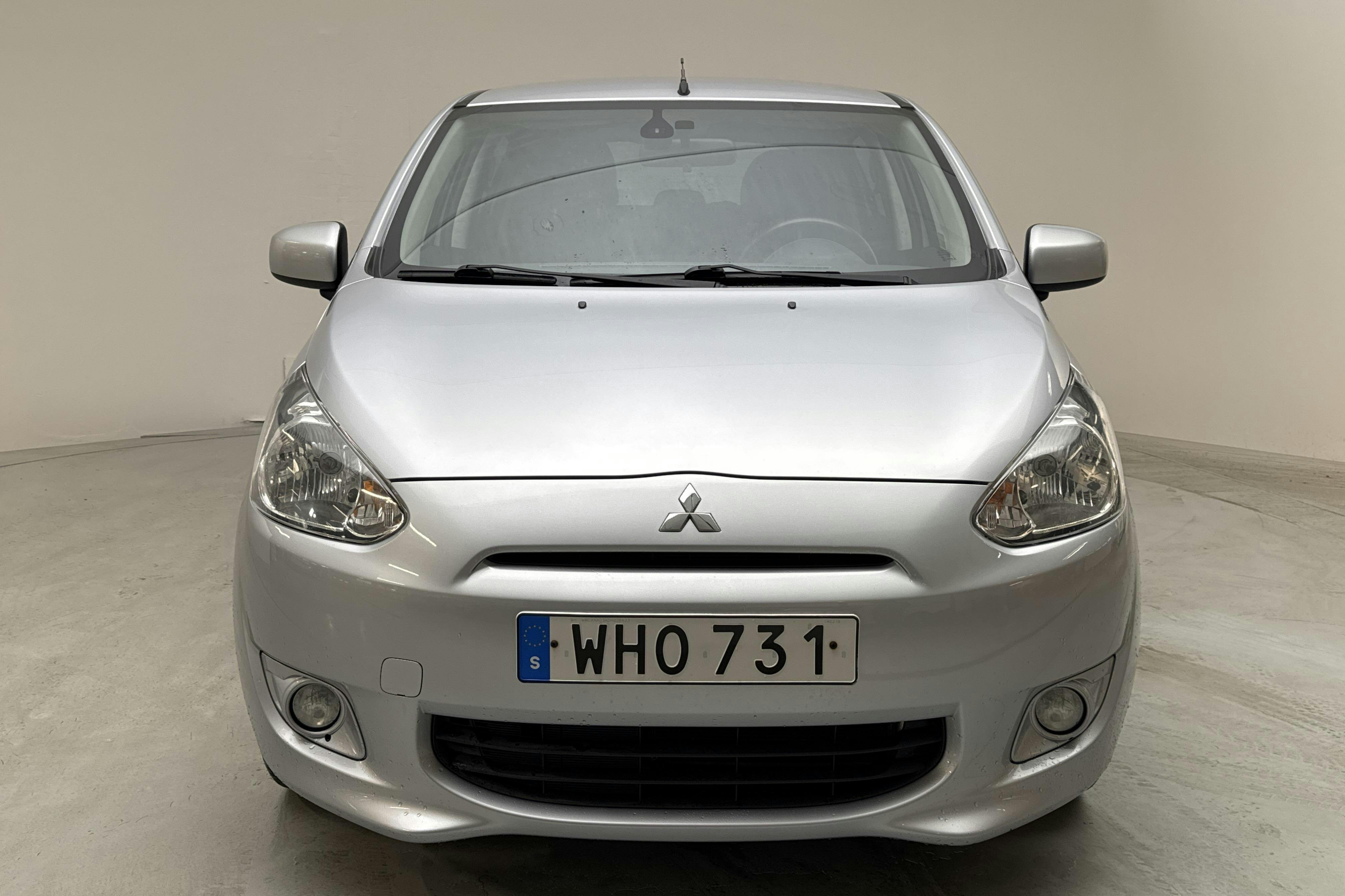 Mitsubishi Space Star 1.2 5dr (80hk) - 9 893 mil - Manuell - silver - 2013