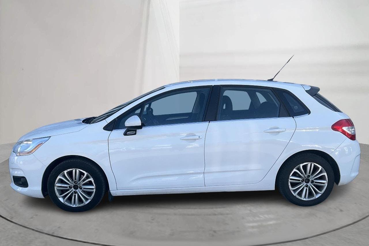 Citroën C4 1.6 HDi (115hk) - 204 000 km - Manualna - biały - 2014